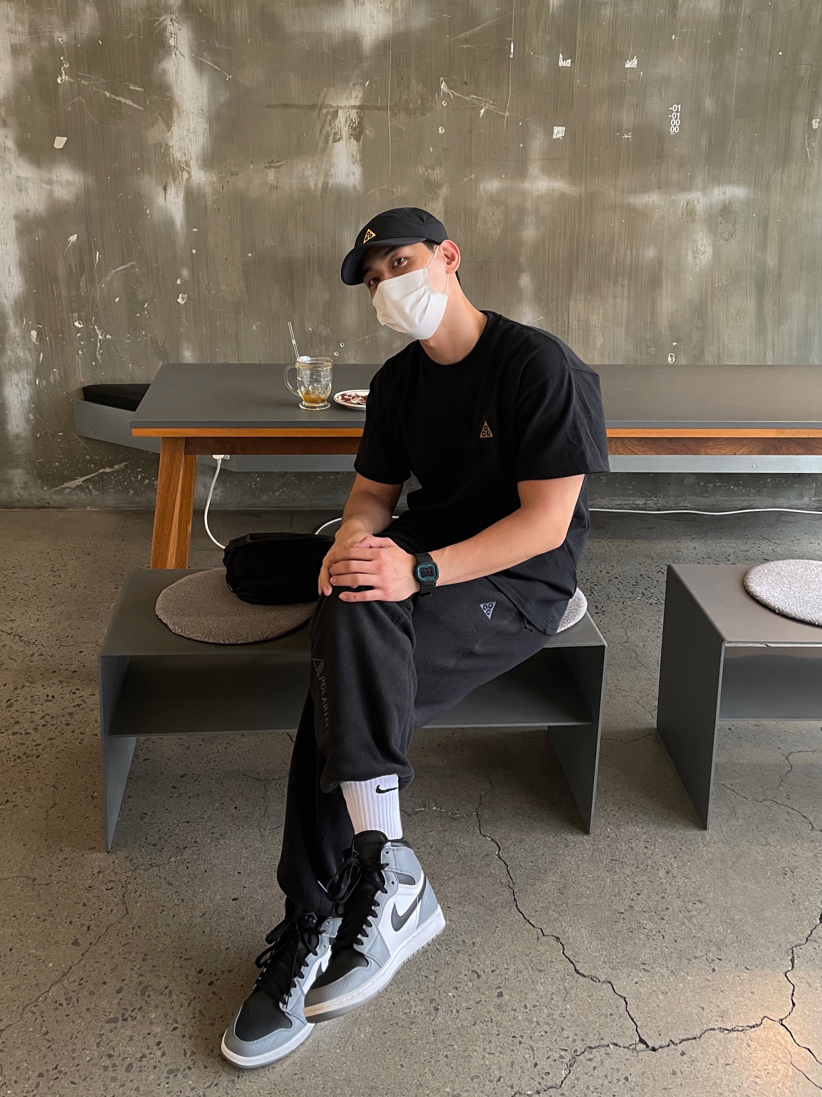 Jordan 1 Retro Rare Air Cool Grey 착용 스타일