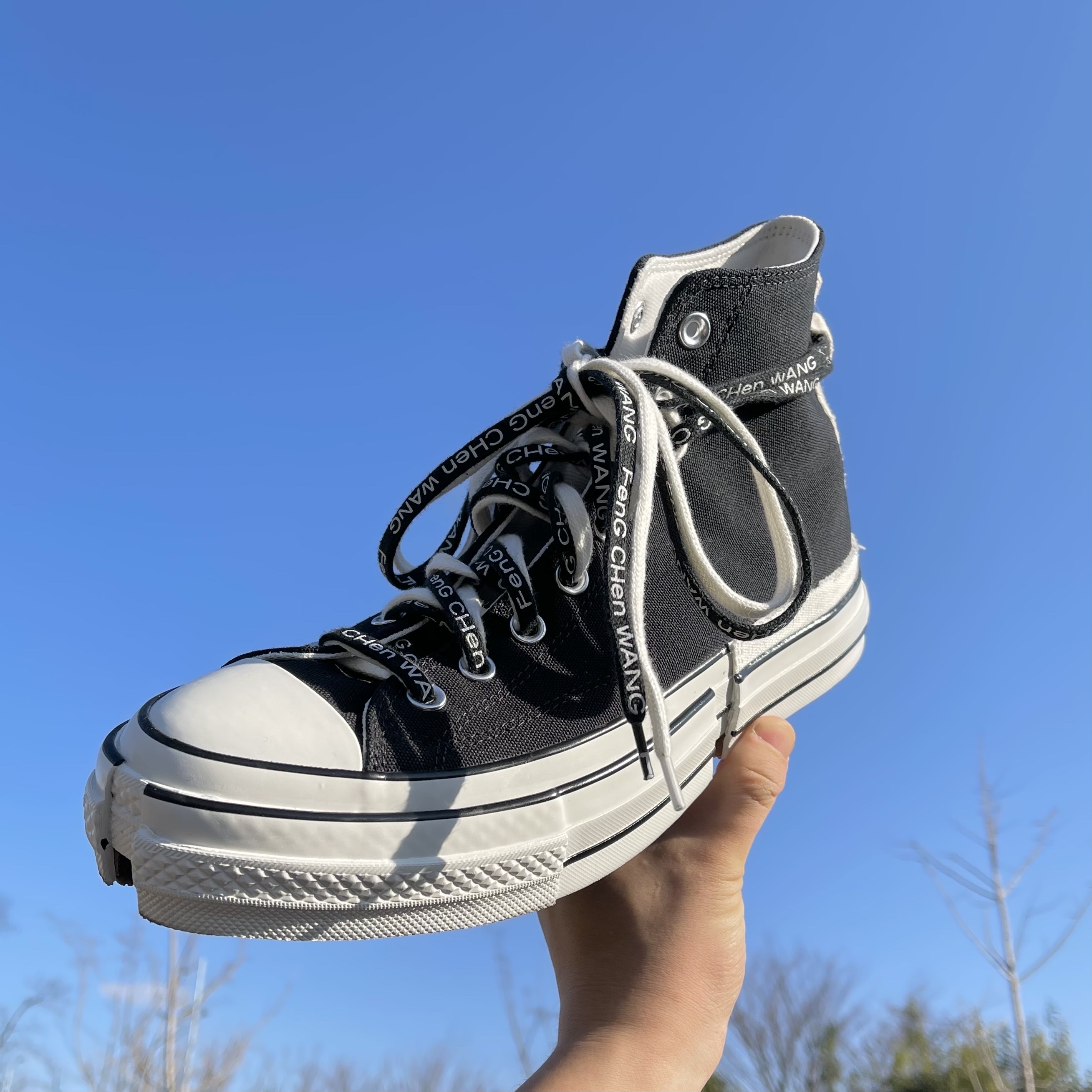 Converse x Feng Chen Wang Chuck 70 2-in-1 Natural Ivory Black, Converse x Feng Chen Wang Chuck 70 2-in-1 Persimmon Orange 착용 스타일 - 2
