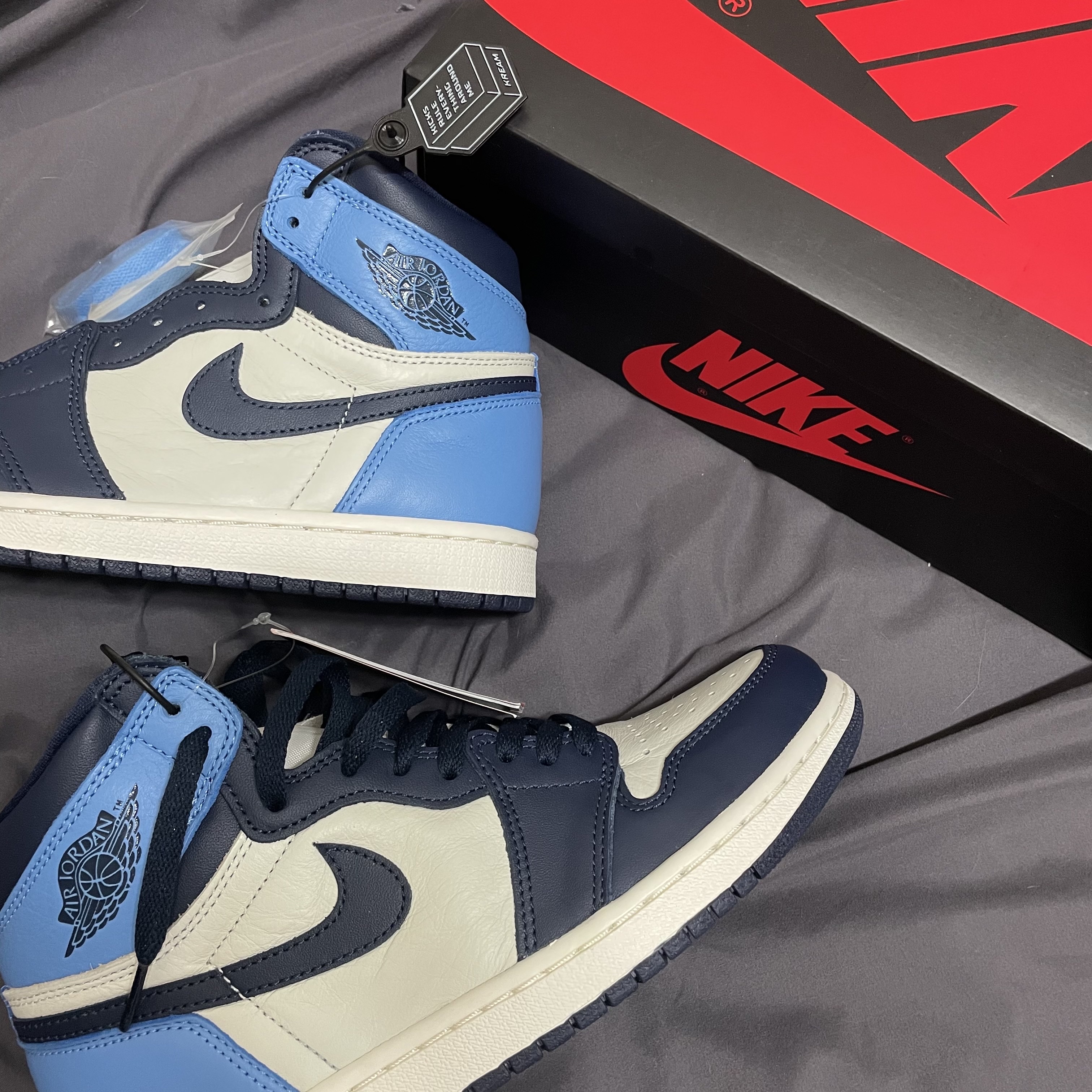 Jordan 1 Retro High Obsidian UNC 착용 스타일