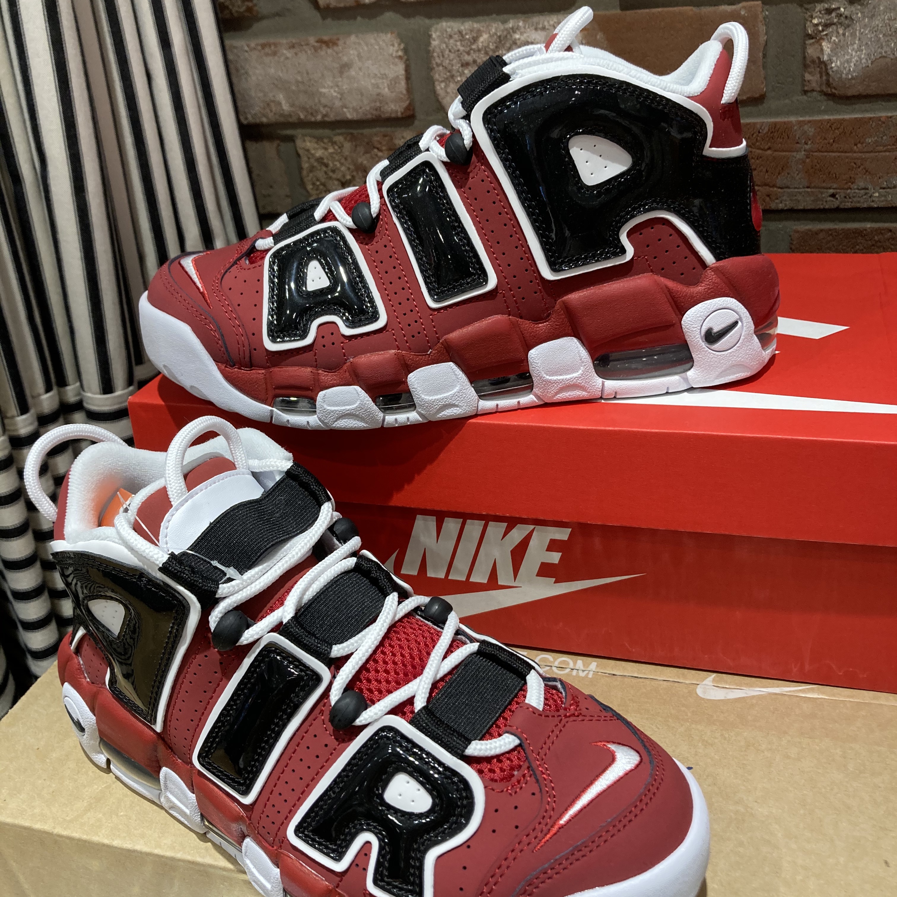 Nike Air More Uptempo 96 Bulls 2021 착용 스타일 - 2