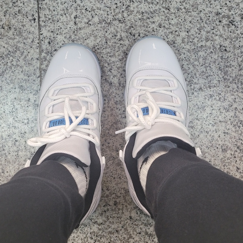 Jordan 11 Retro Low Legend Blue 착용 스타일