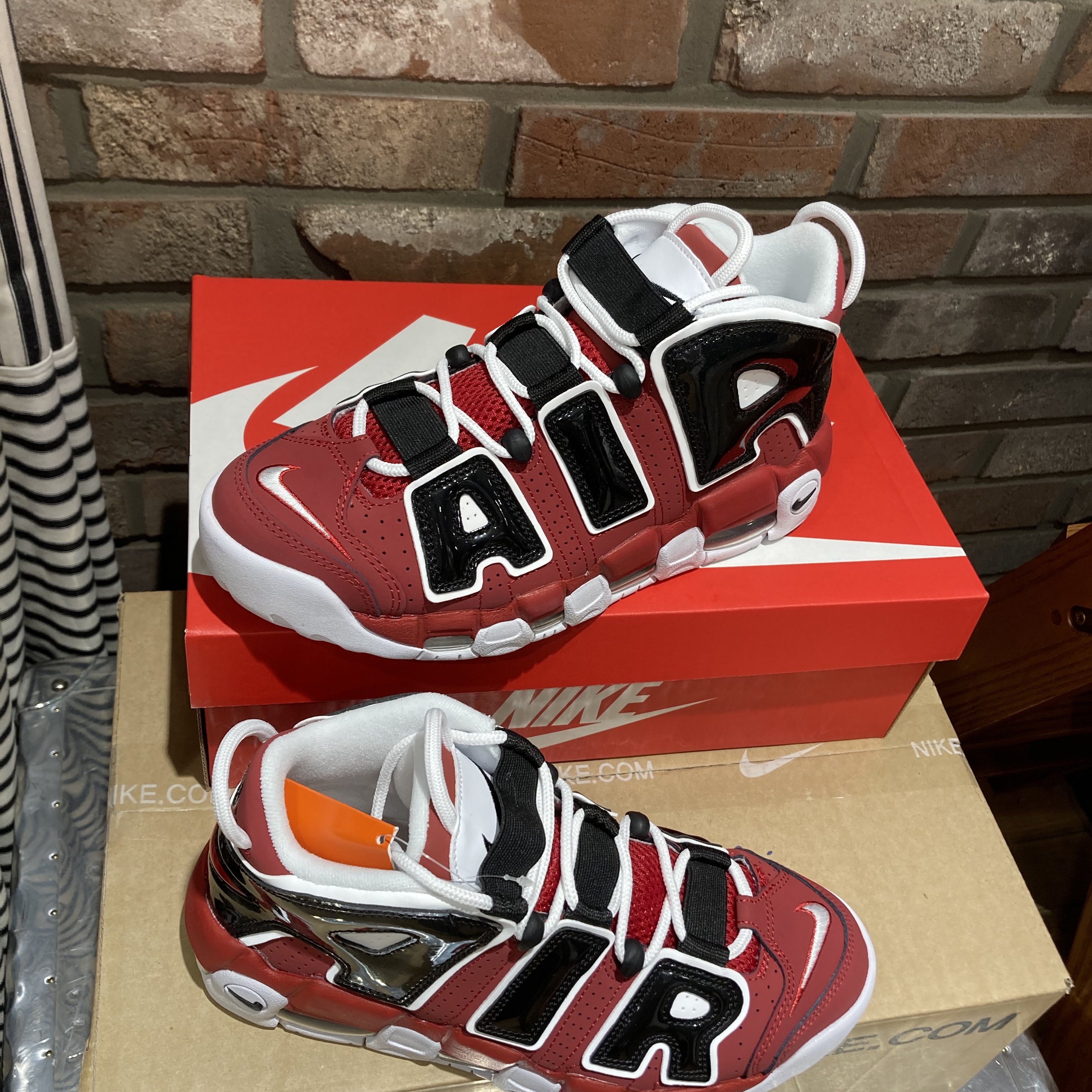 Nike Air More Uptempo 96 Bulls 2021 착용 스타일 - 1
