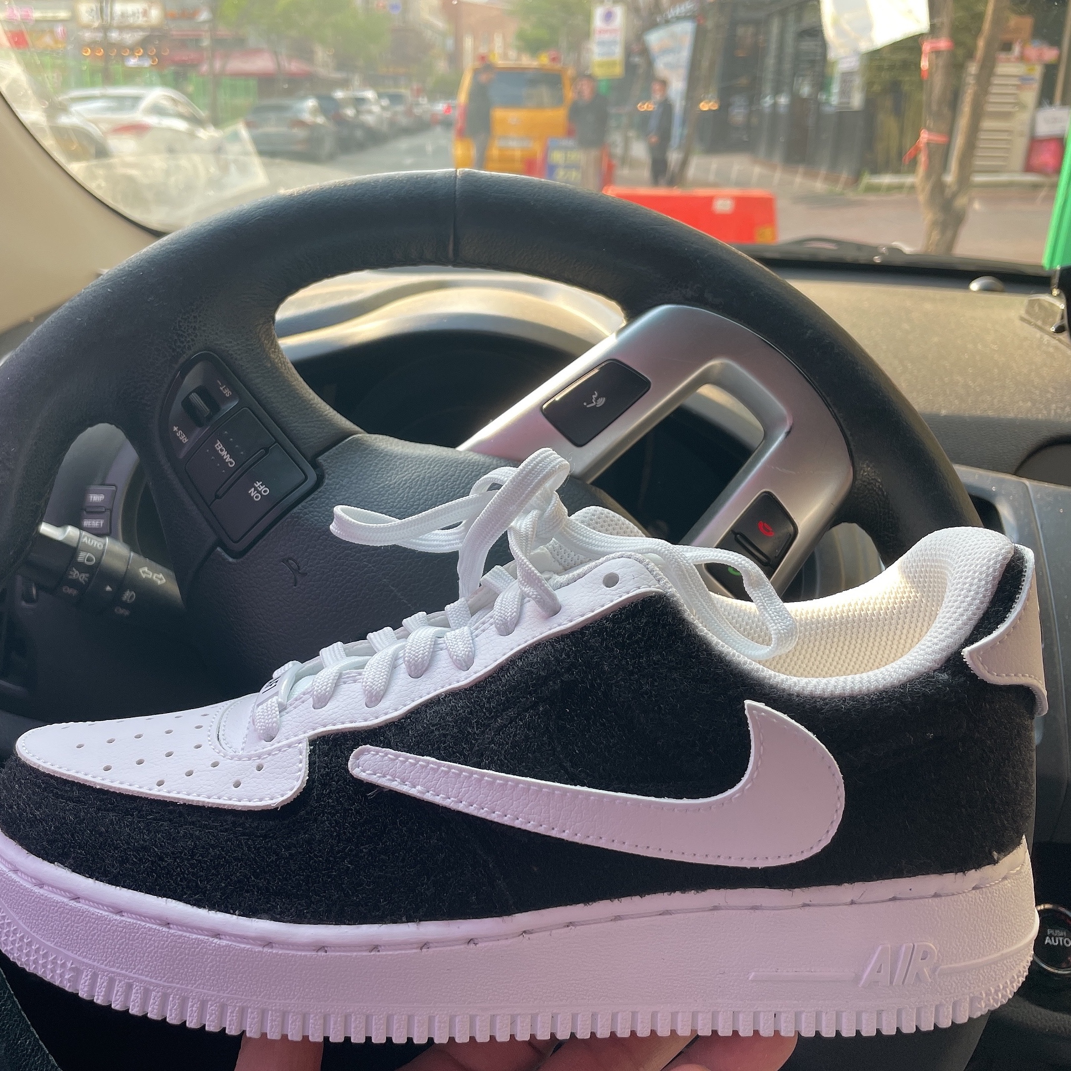 Nike Air Force 1/1 Cosmic Clay 착용 스타일