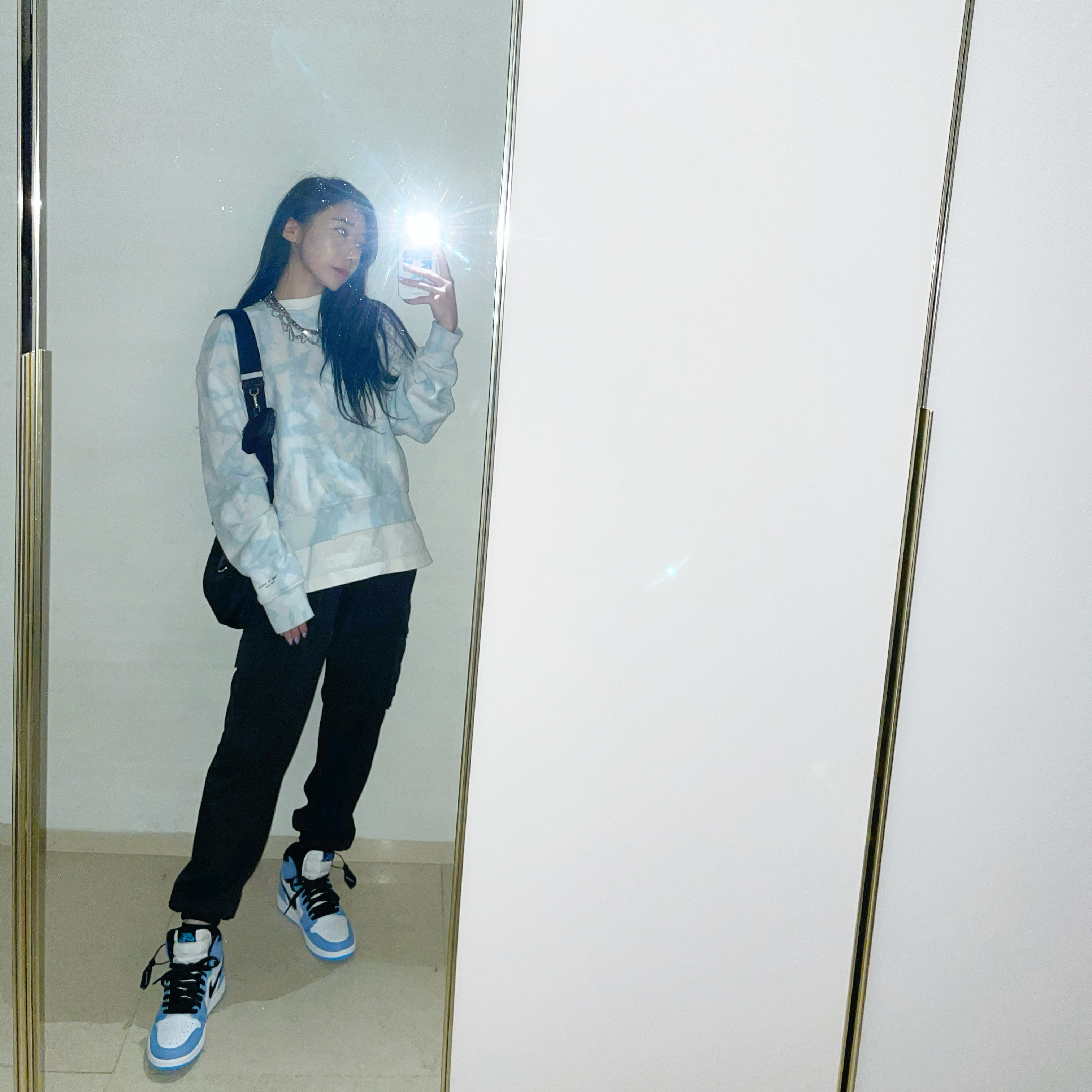 Jordan 1 Retro High OG University Blue 착용 스타일