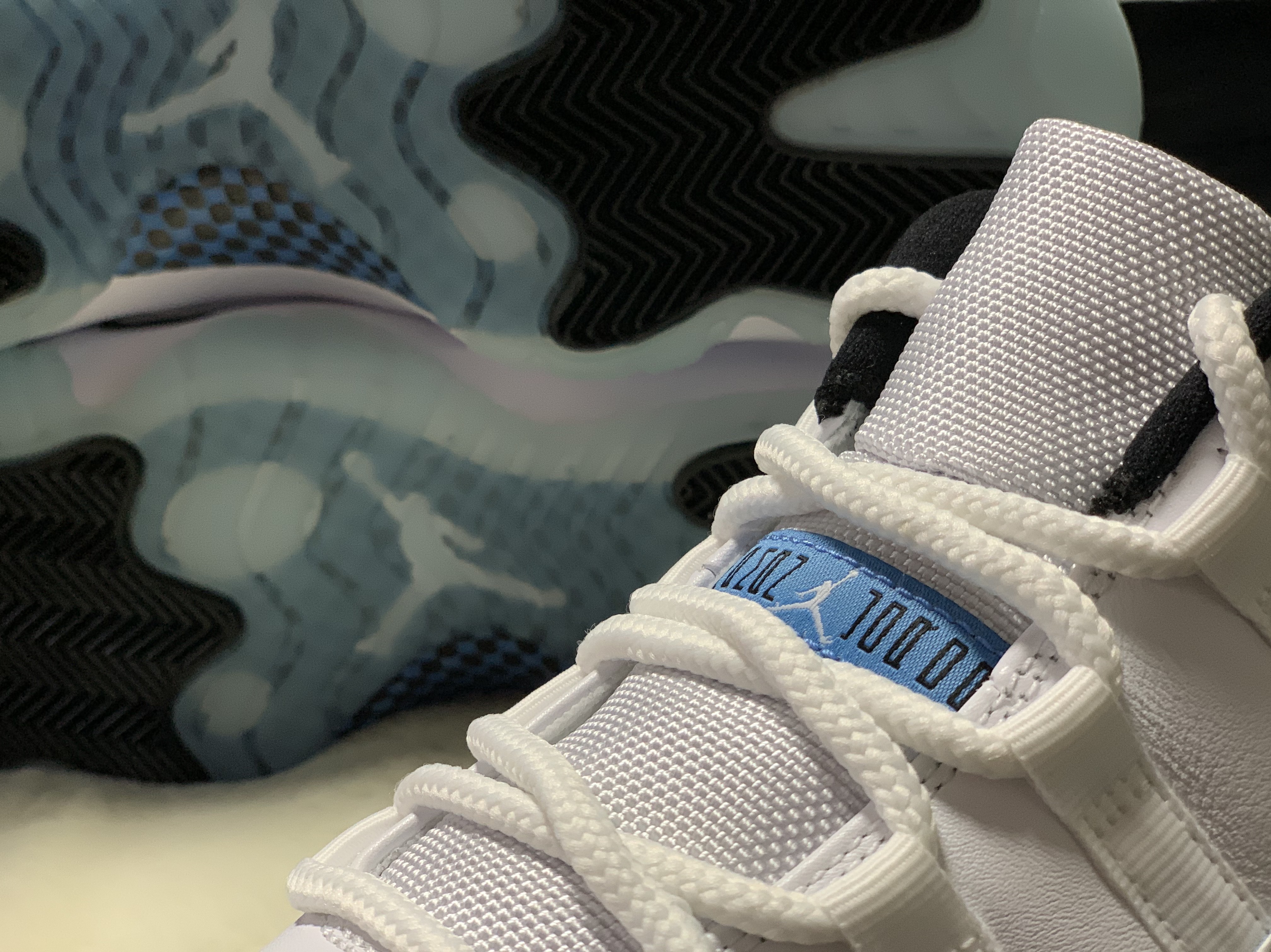 Jordan 11 Retro Low Legend Blue 착용 스타일 - 3