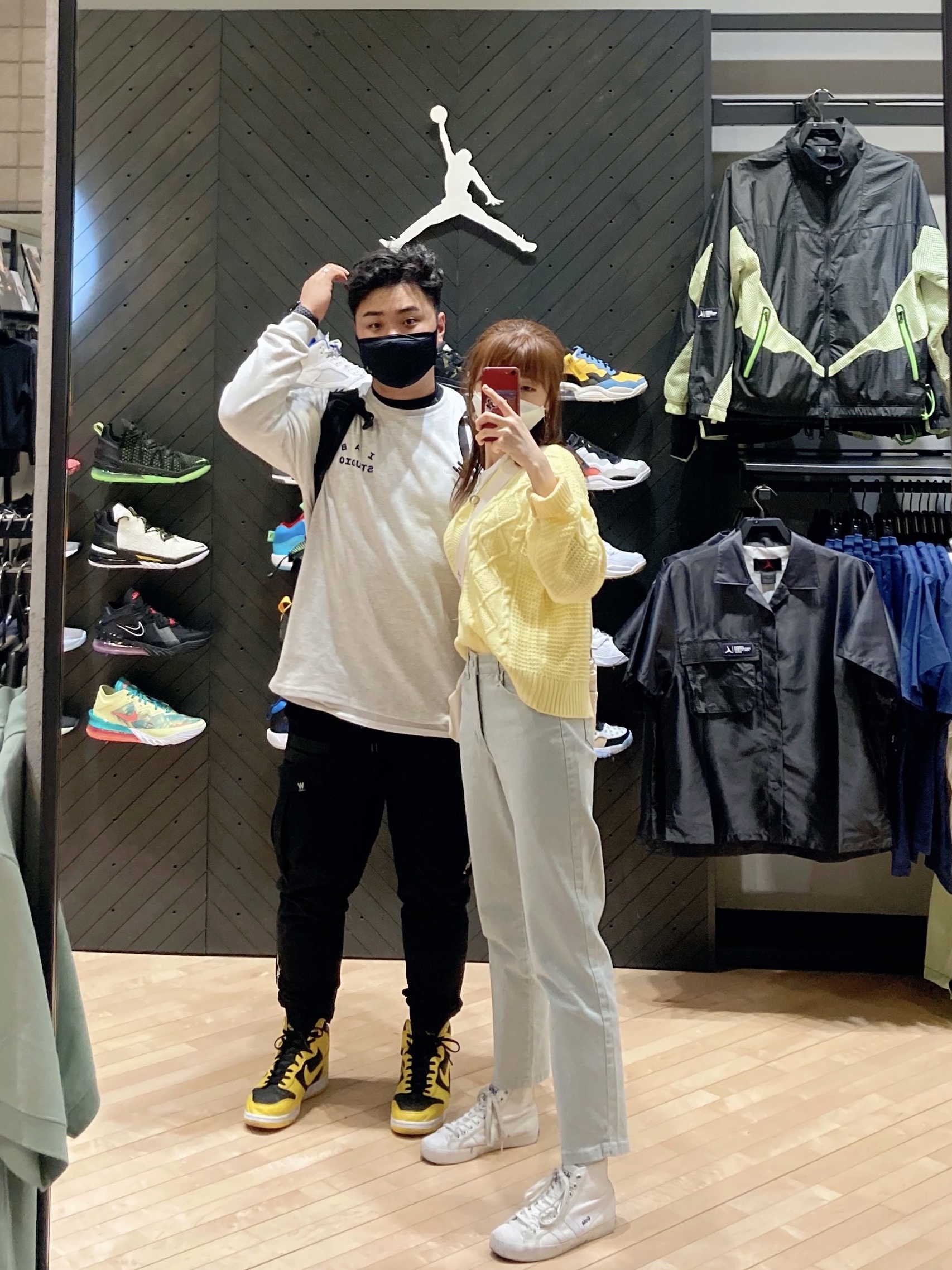 IAB Studio Long Sleeve Light Gray, Nike Dunk High SP Varsity Maize 착용 스타일 - 4
