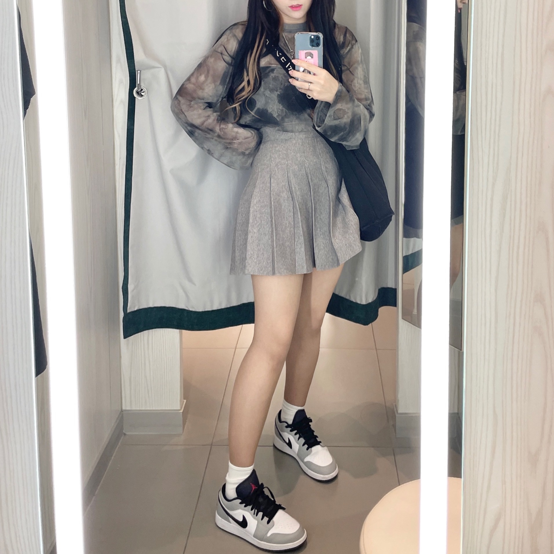 (GS) Jordan 1 Low Light Smoke Grey 착용 스타일 - 1