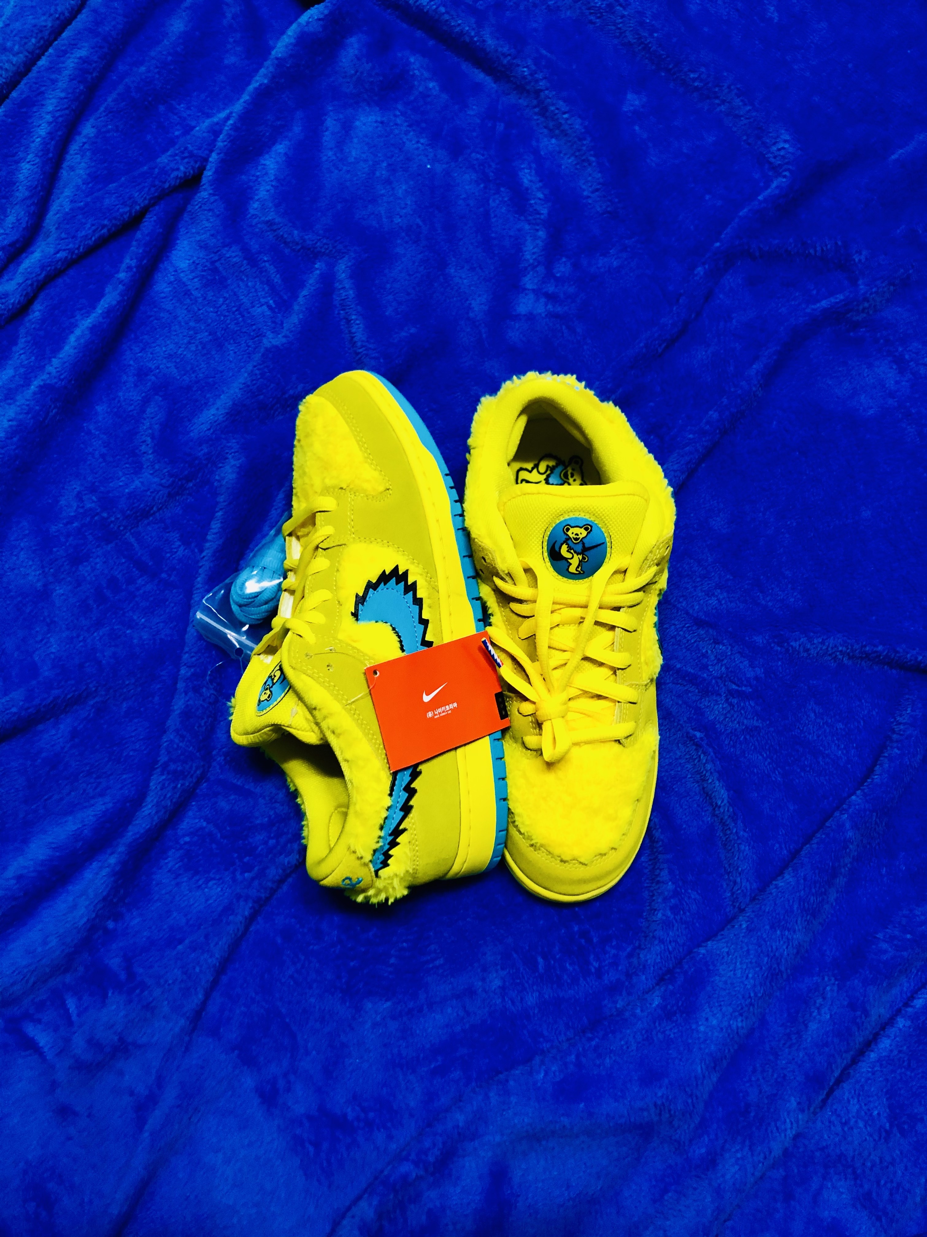 Nike x Grateful Dead SB Dunk Low Yellow Bear ์ฐฉ์ฉ ์คํ์ผ - 3