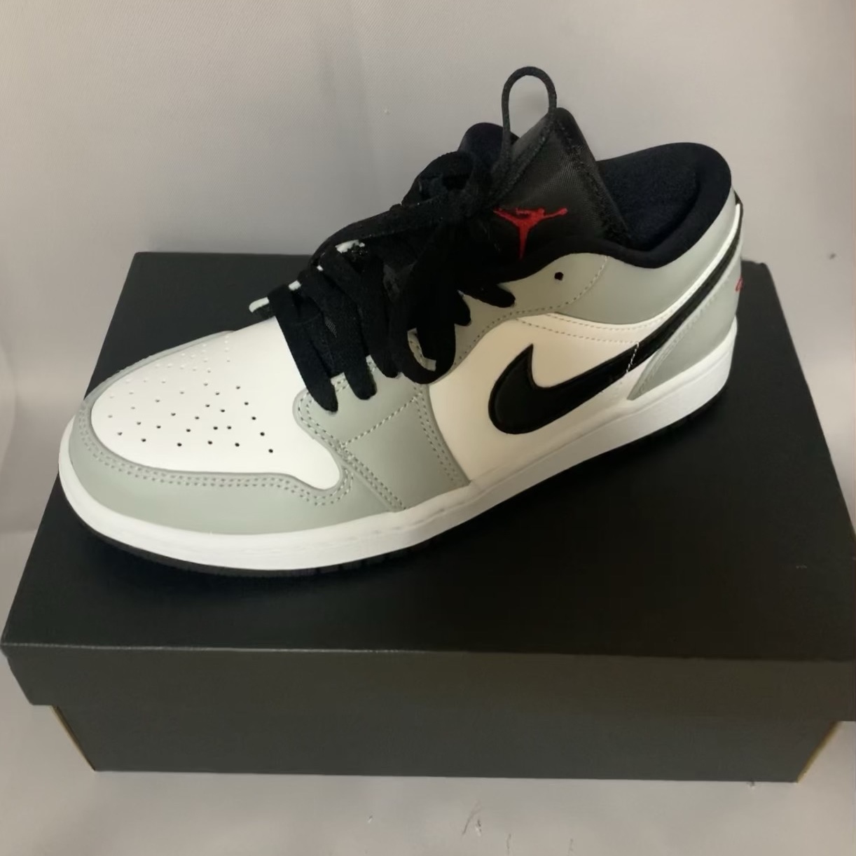 Jordan 1 Low Light Smoke Grey 착용 스타일