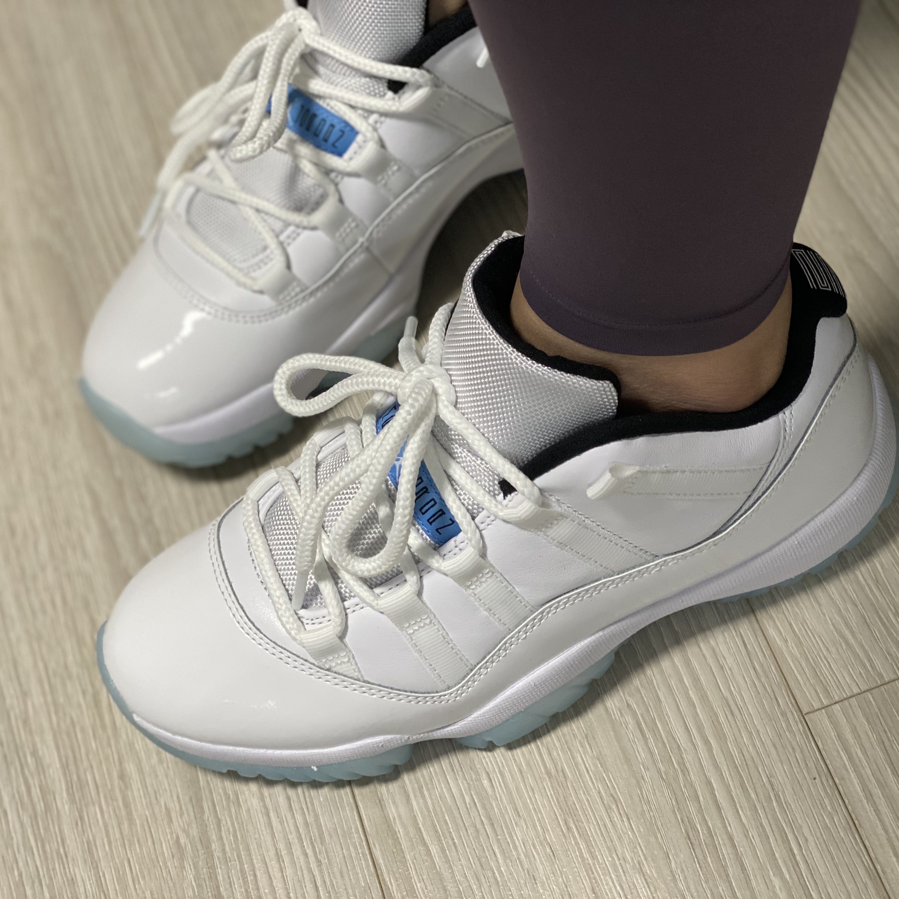 Jordan 11 Retro Low Legend Blue 착용 스타일 - 2