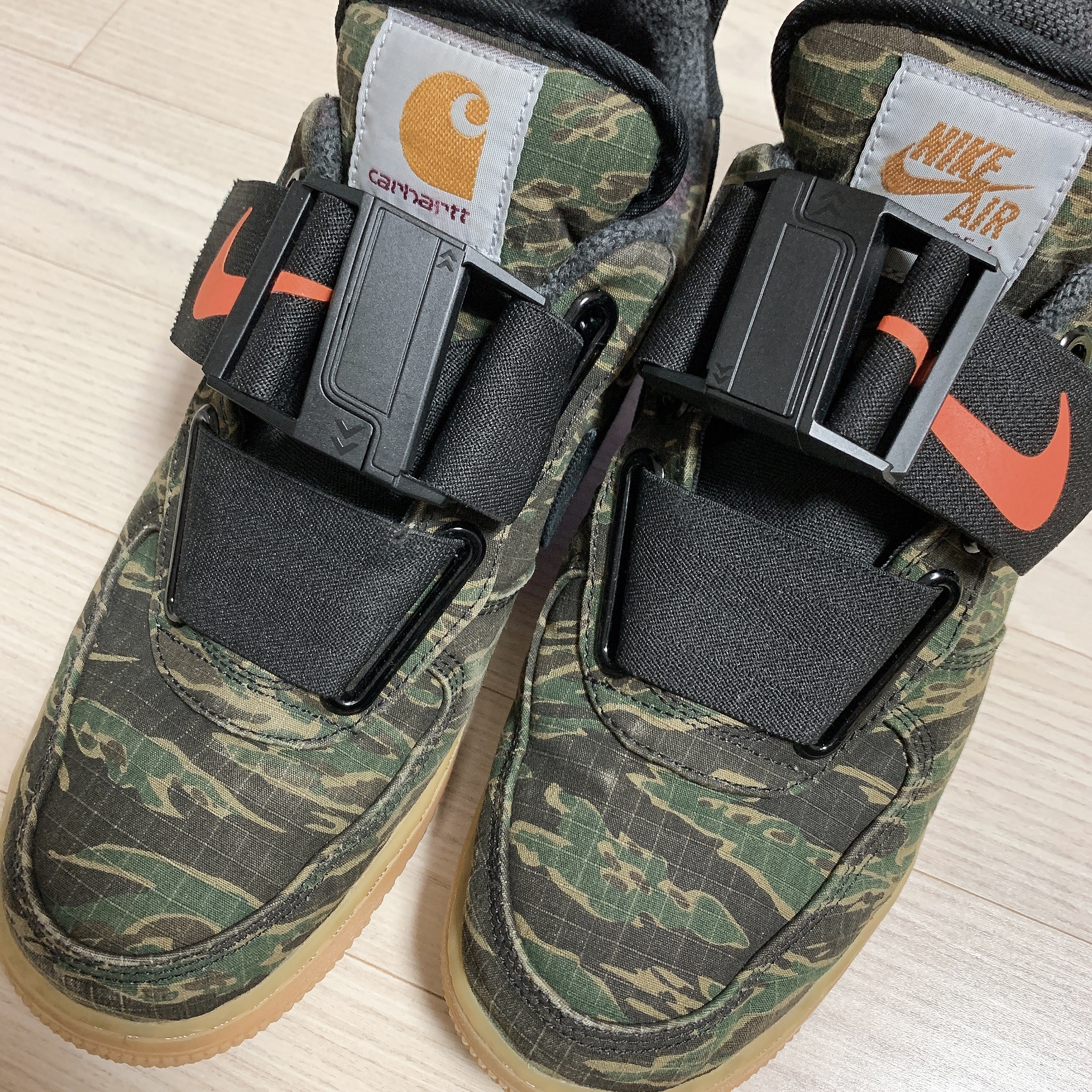 Nike Air Force 1 Low Utility Carhartt WIP Camo 착용 스타일