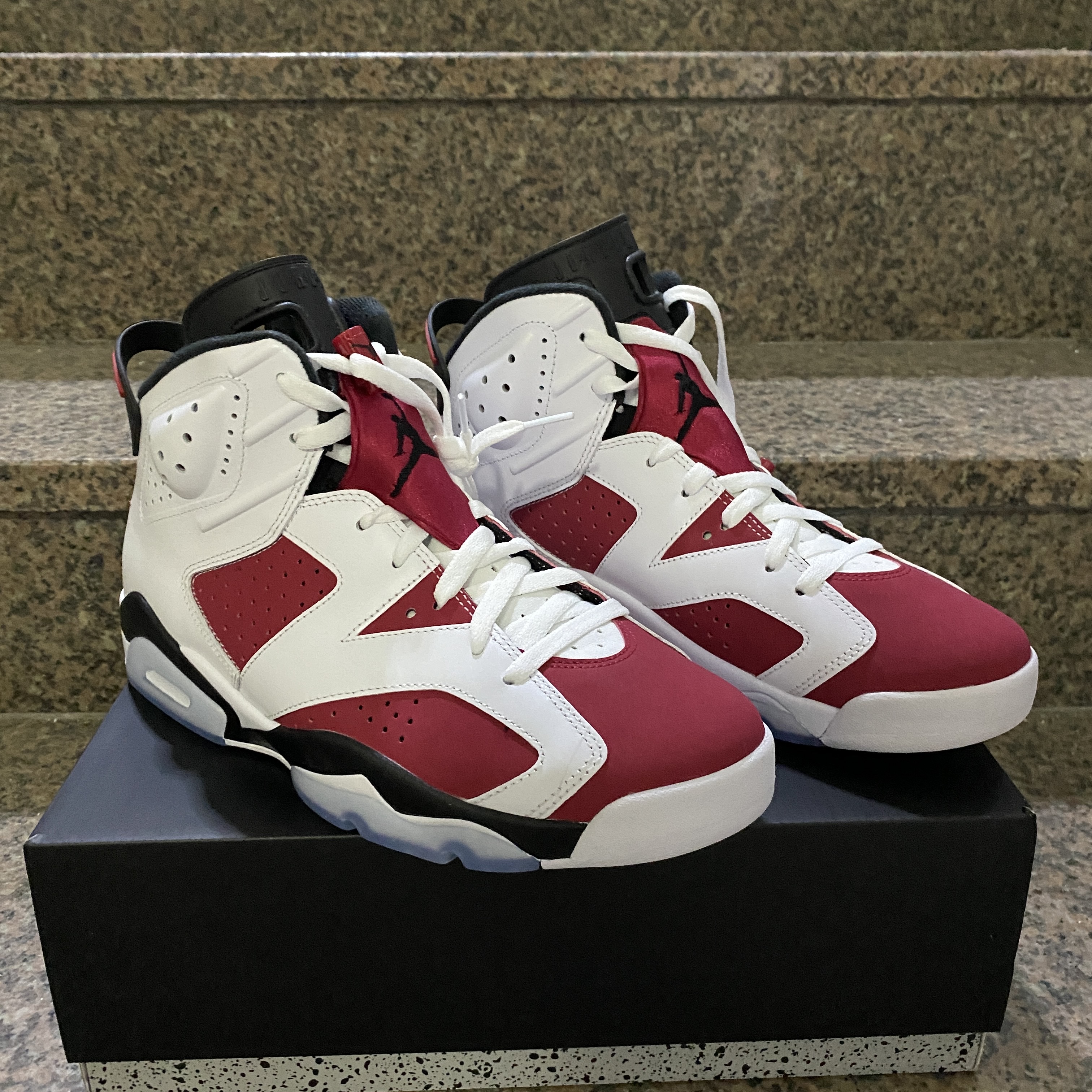 Jordan 6 Retro Carmine 2021 착용 스타일 - 1