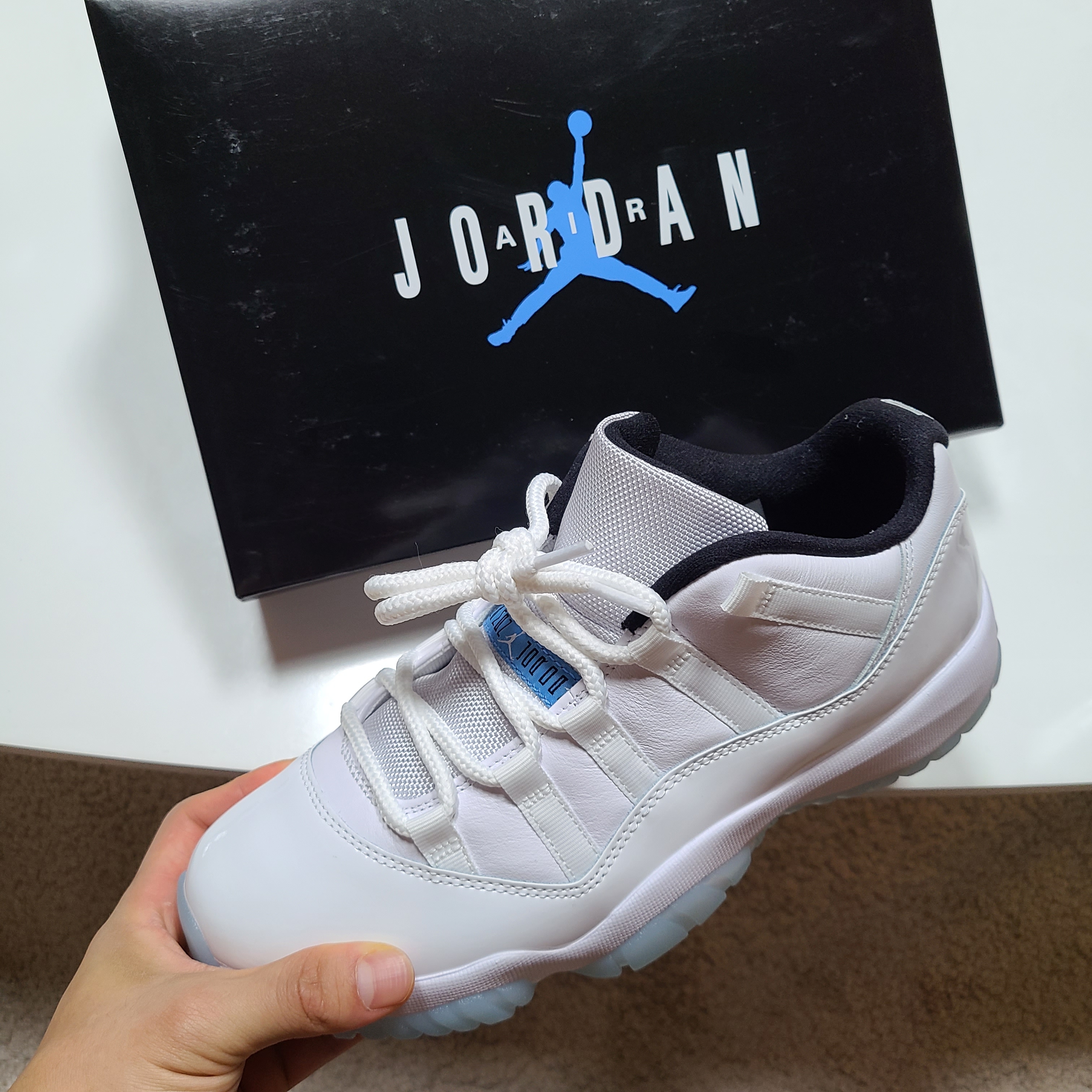 Jordan 11 Retro Low Legend Blue 착용 스타일