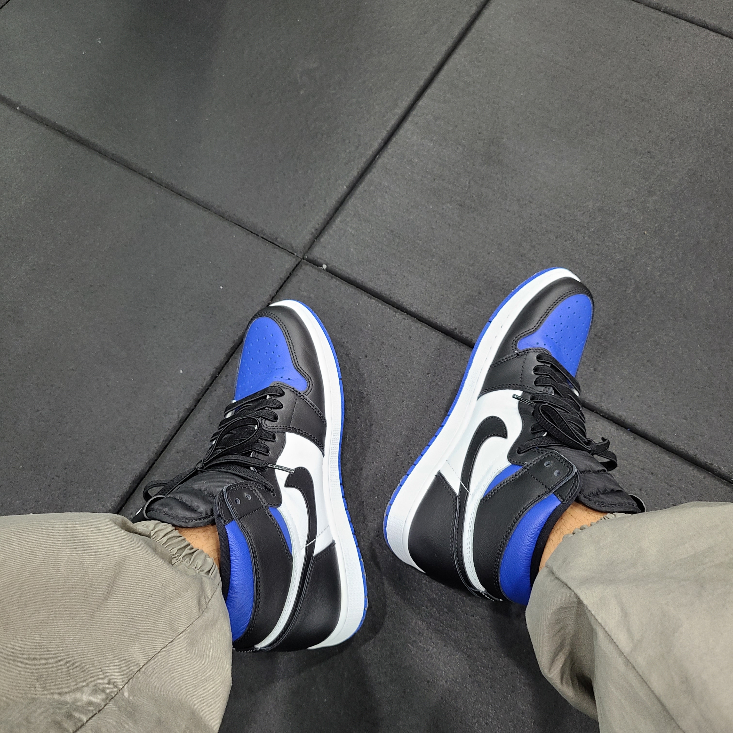 Jordan 1 Retro High OG Royal Toe 착용 스타일