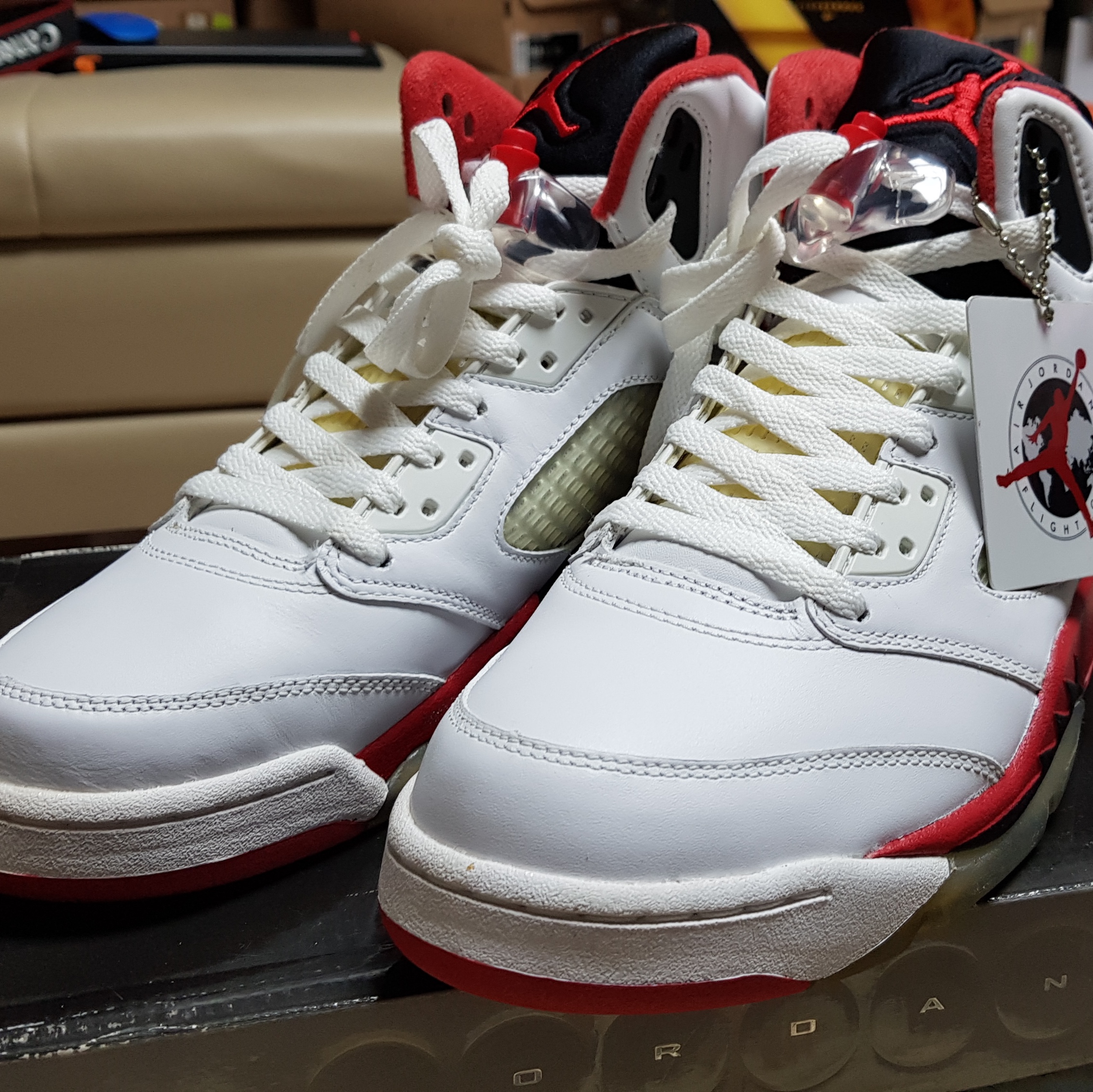 Jordan 5 Retro Fire Red 2006 착용 스타일