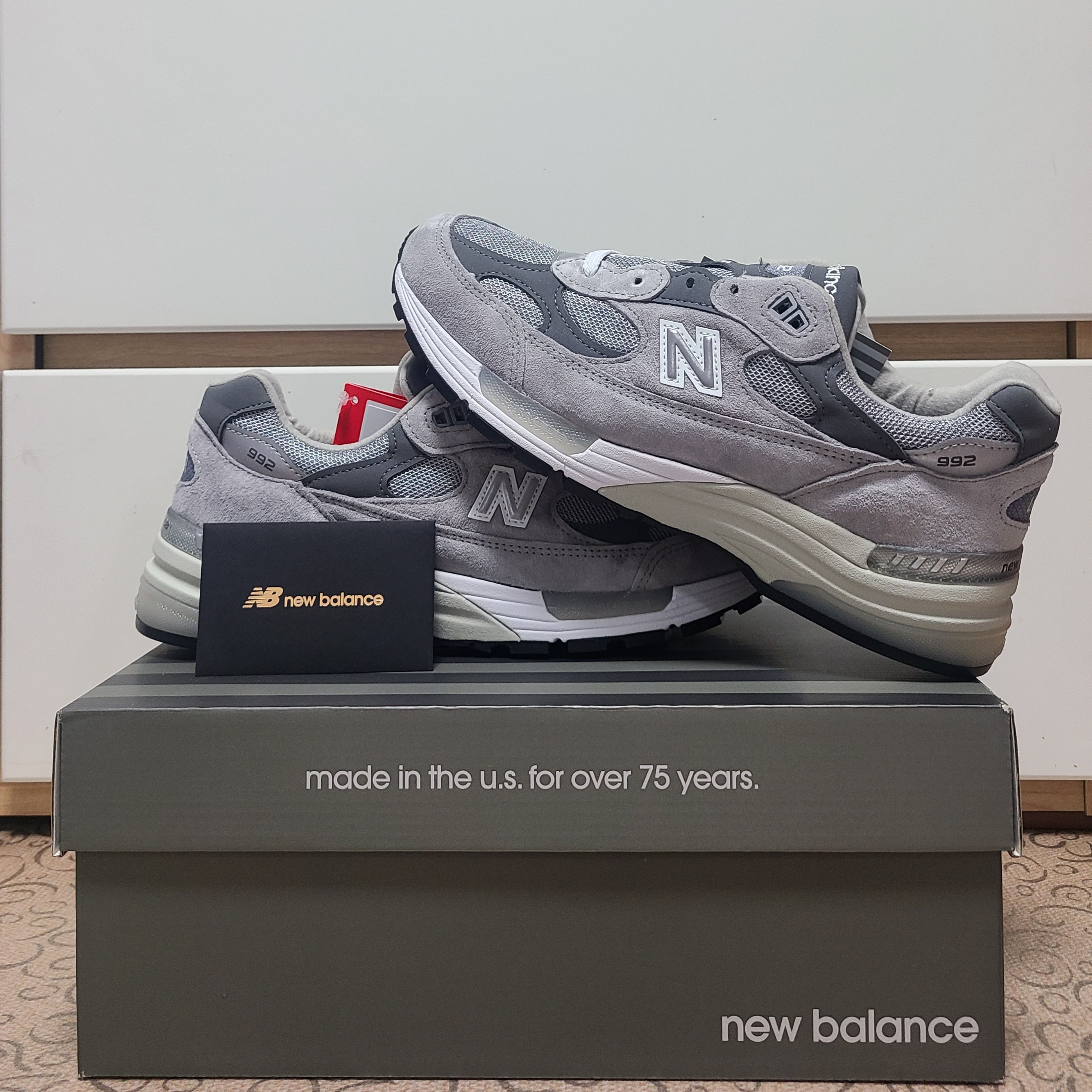 New Balance 992 Made in USA Grey - D Standard 착용 스타일