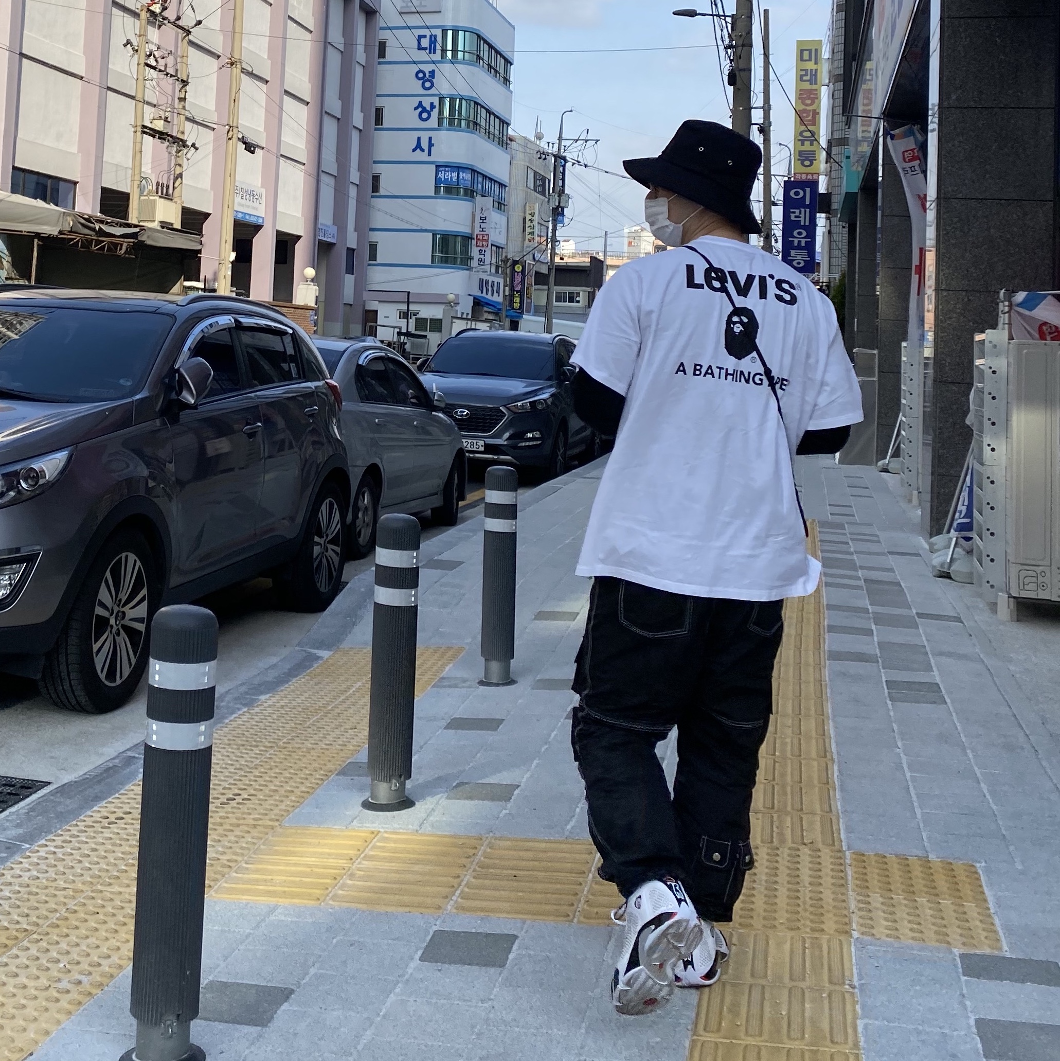 Jordan 14 x Supreme Retro White 착용 스타일