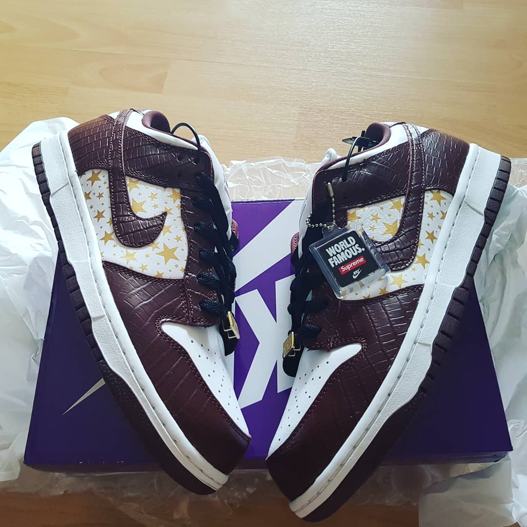 Nike x Supreme SB Dunk Low Barkroot Brown 착용 스타일 - 1