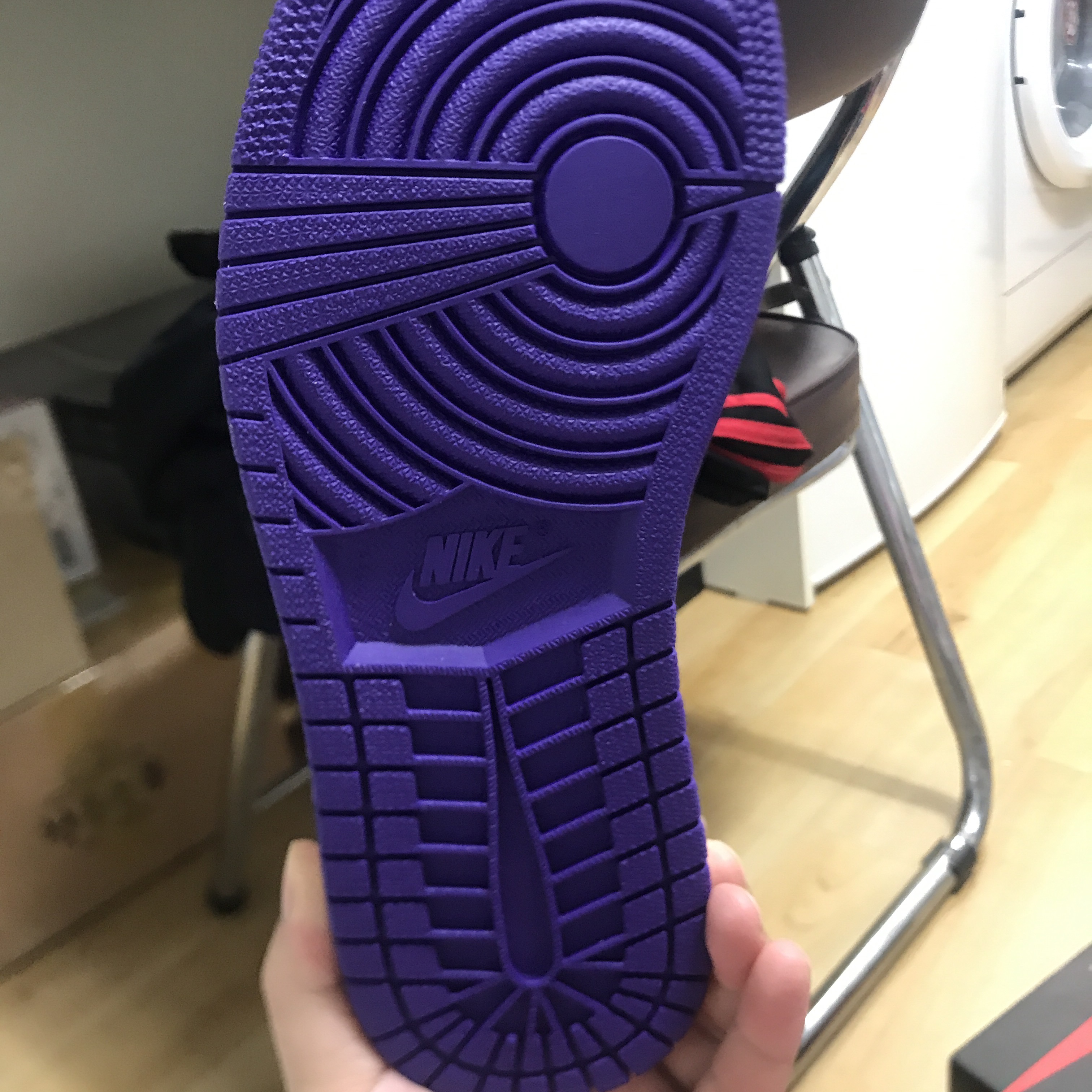 Jordan 1 Retro High OG Court Purple 2020 착용 스타일 - 5
