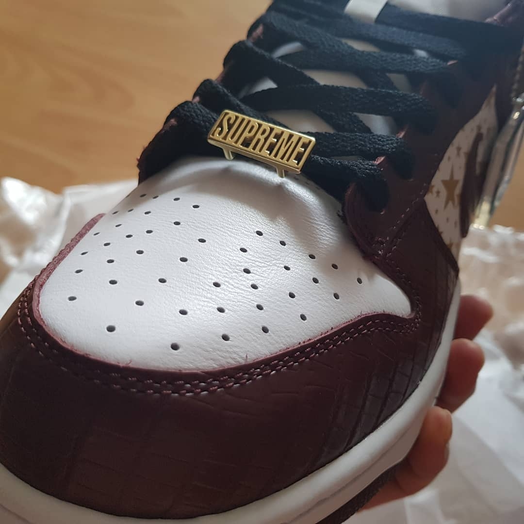 Nike x Supreme SB Dunk Low Barkroot Brown 착용 스타일 - 2