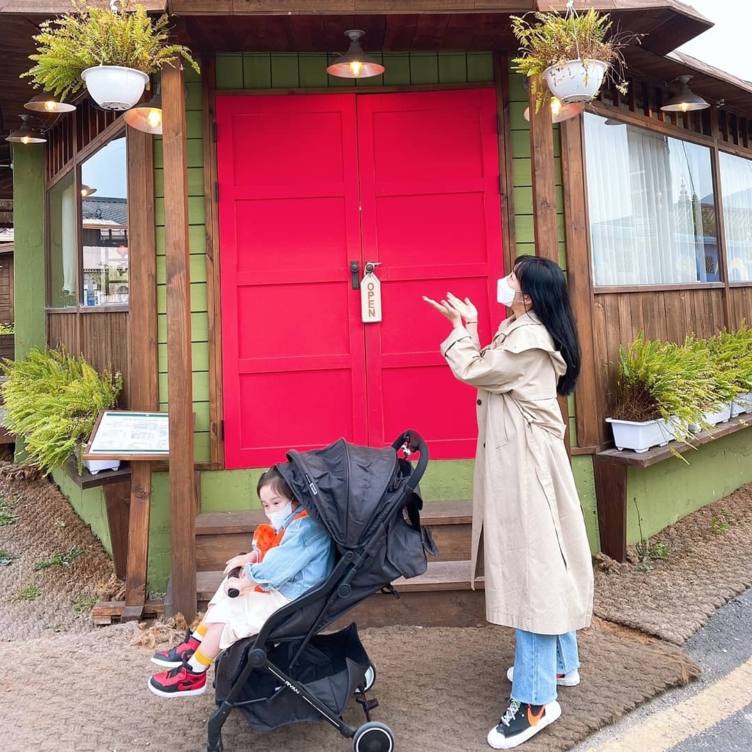 Nike NRG Solo Swoosh Fleece Hoodie Dark Grey Heather - Asia, (W) Jordan 1 Retro High Satin Red 착용 스타일 - 3