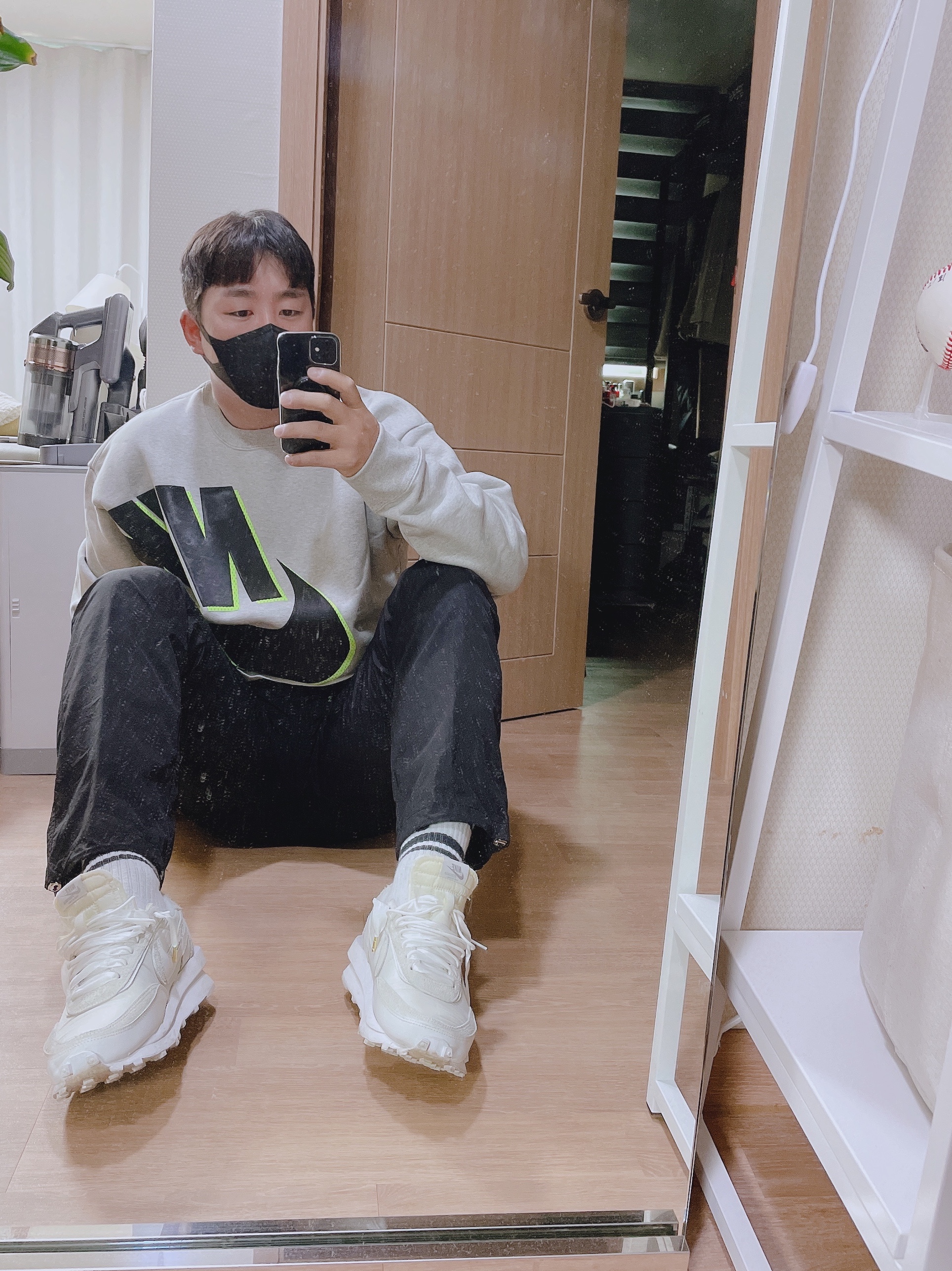 Nike x Kim Jones Fleece Crew Grey Heather - US/EU, Nike x Sacai LDWaffle White Nylon 착용 스타일