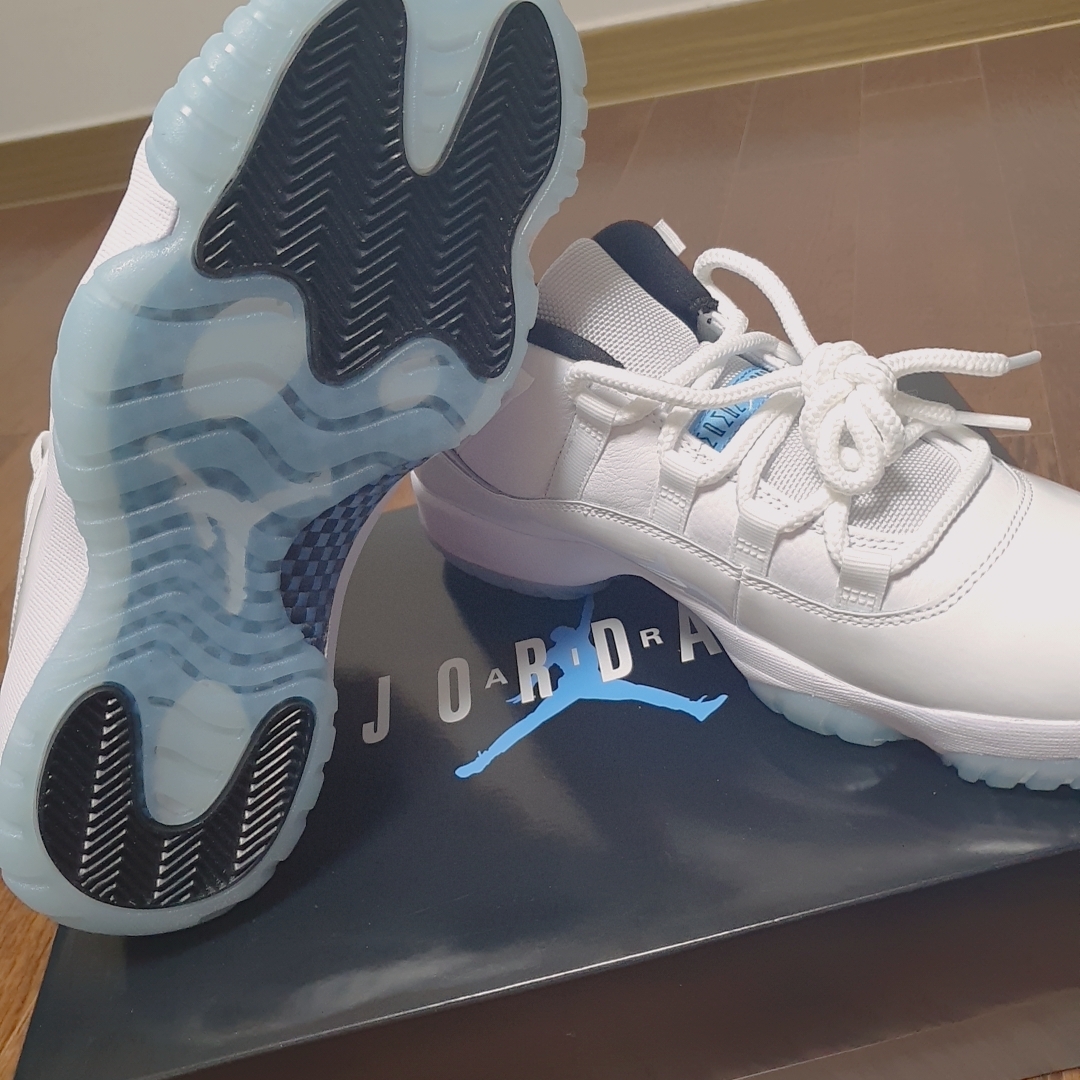 Jordan 11 Retro Low Legend Blue 착용 스타일 - 1