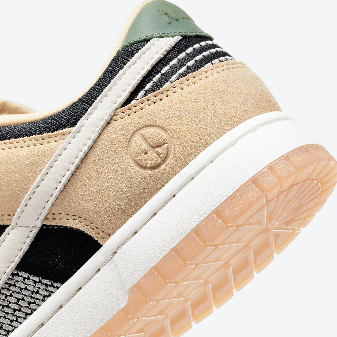Nike Dunk Low Rooted In Peace 착용 스타일 - 4