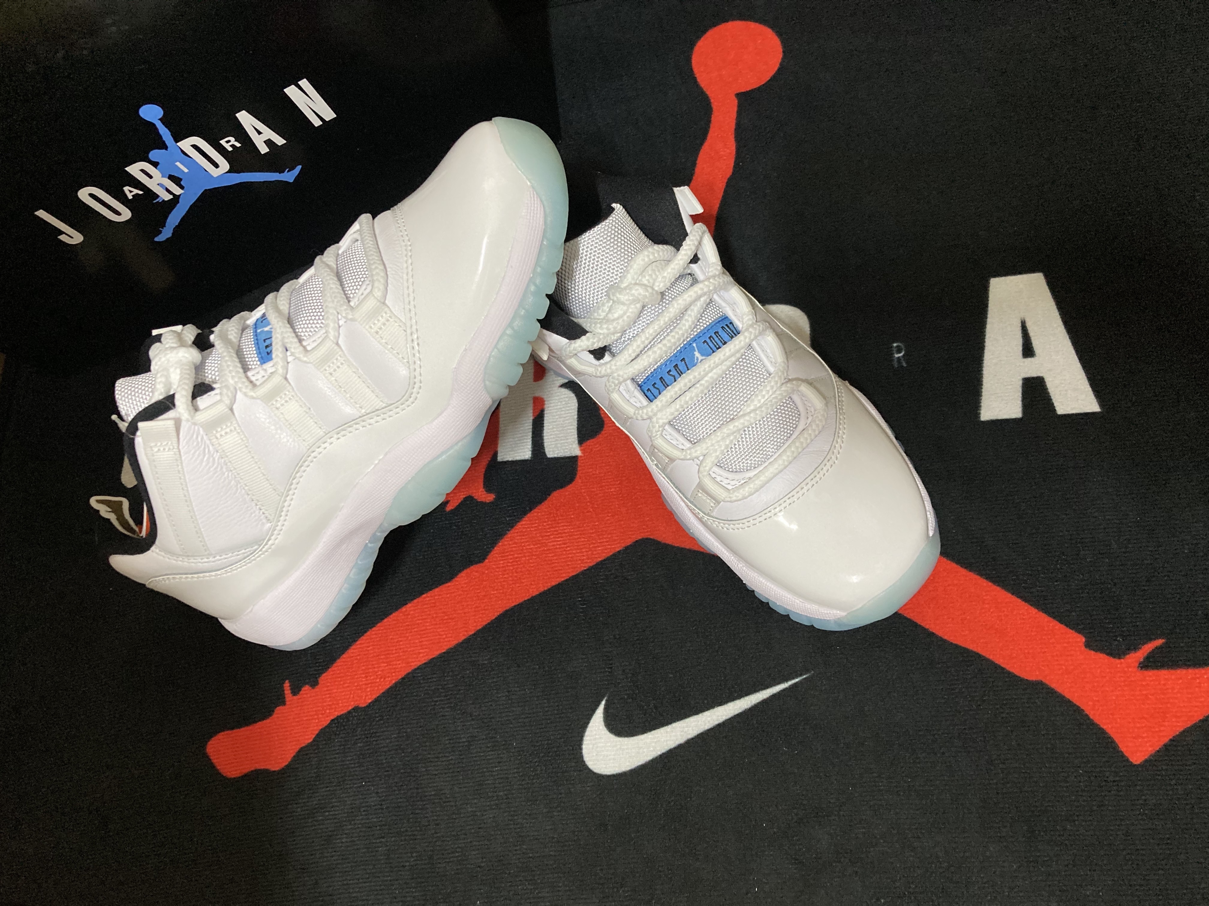 (GS) Jordan 11 Retro Low Legend Blue 착용 스타일