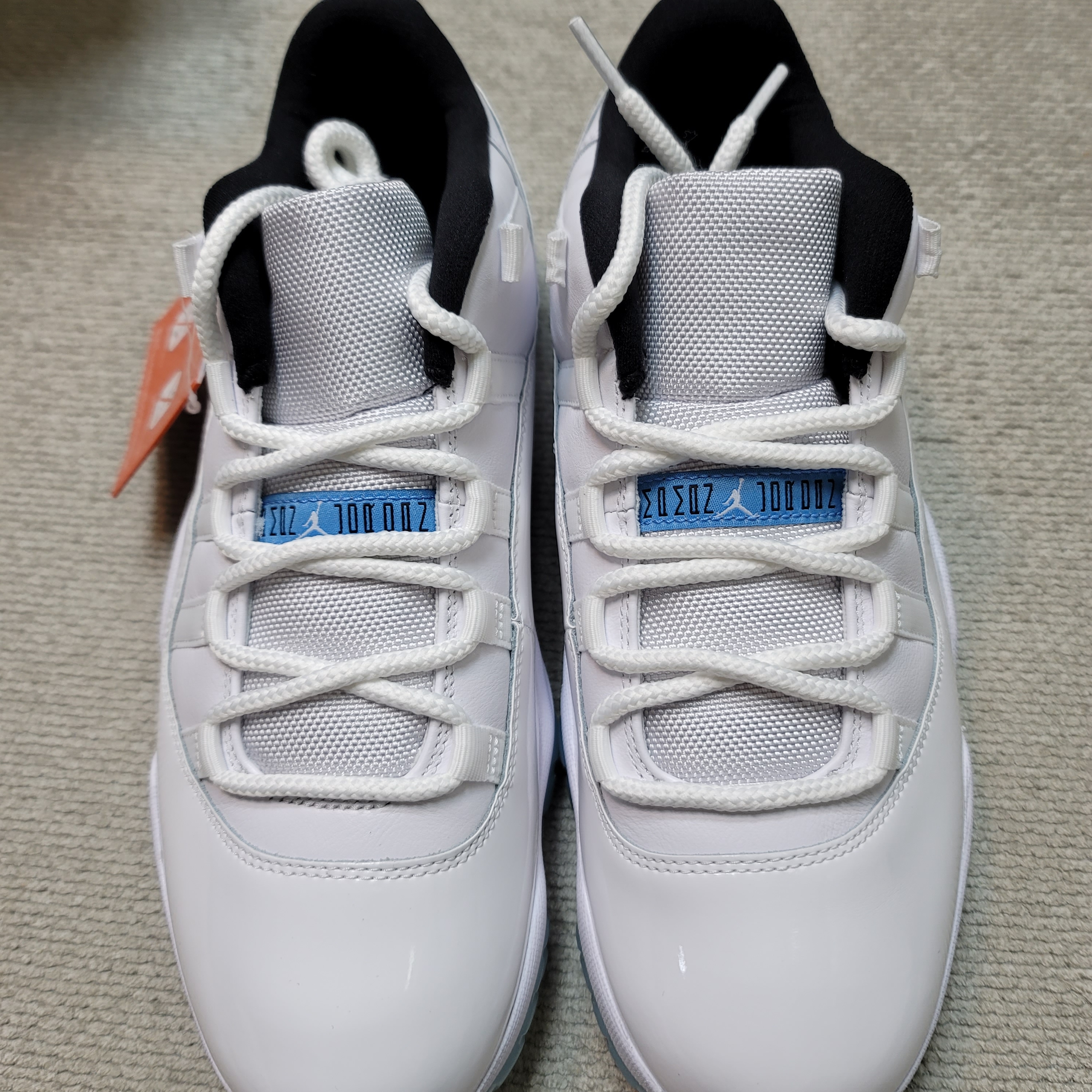 Jordan 11 Retro Low Legend Blue 착용 스타일 - 2
