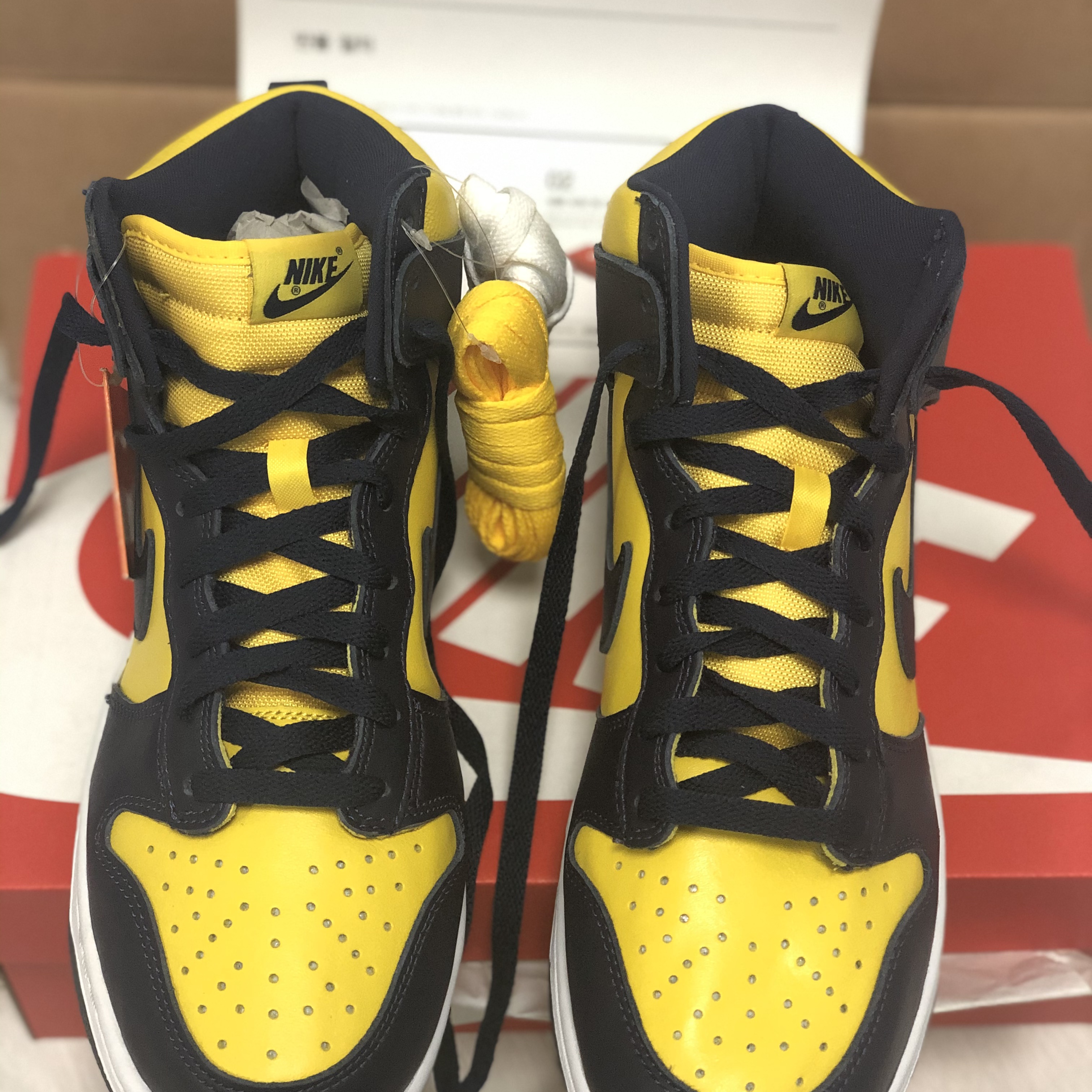 Nike Dunk High SP Maize & Blue 착용 스타일 - 3