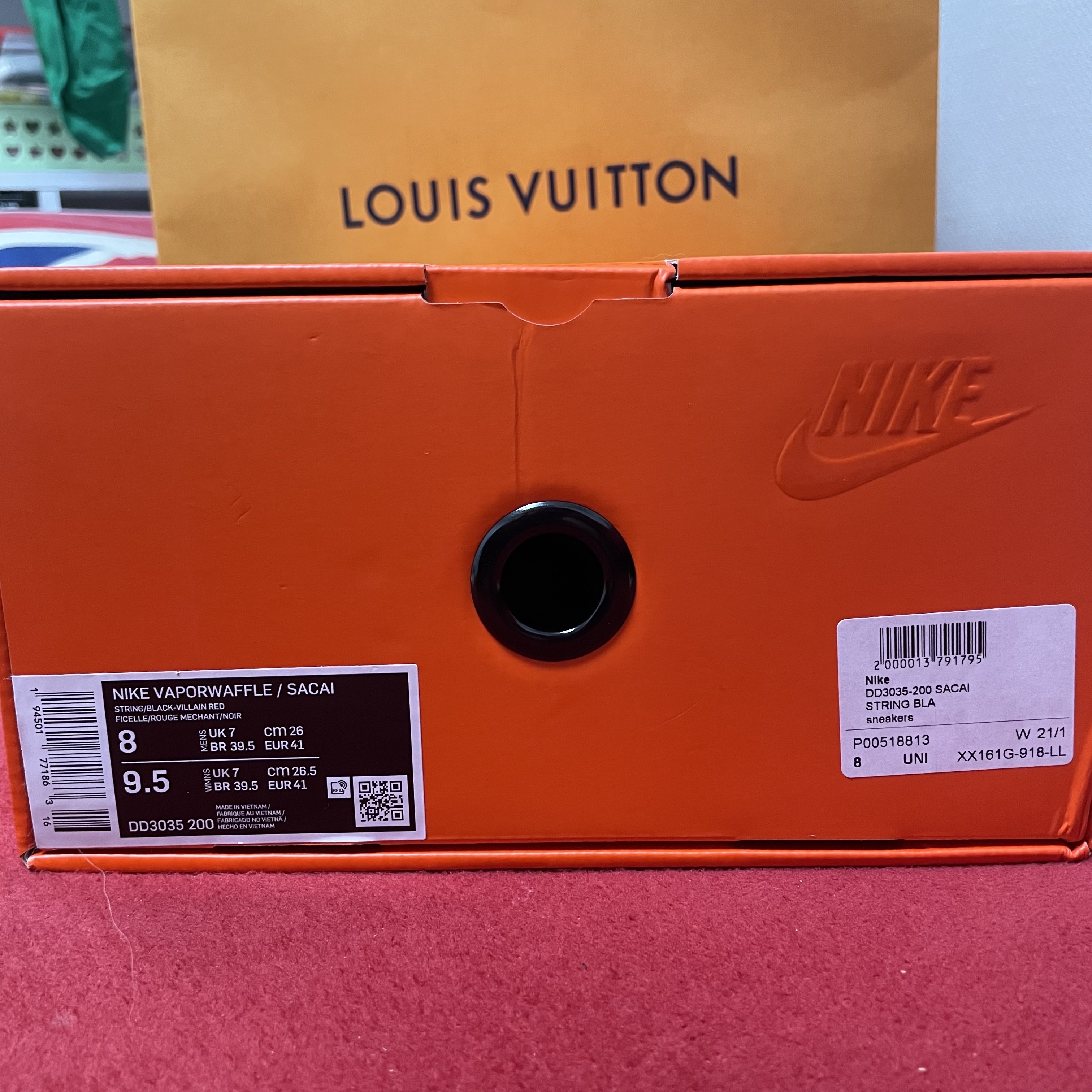 Nike x Sacai VaporWaffle String & Black Villain Red 착용 스타일 - 1
