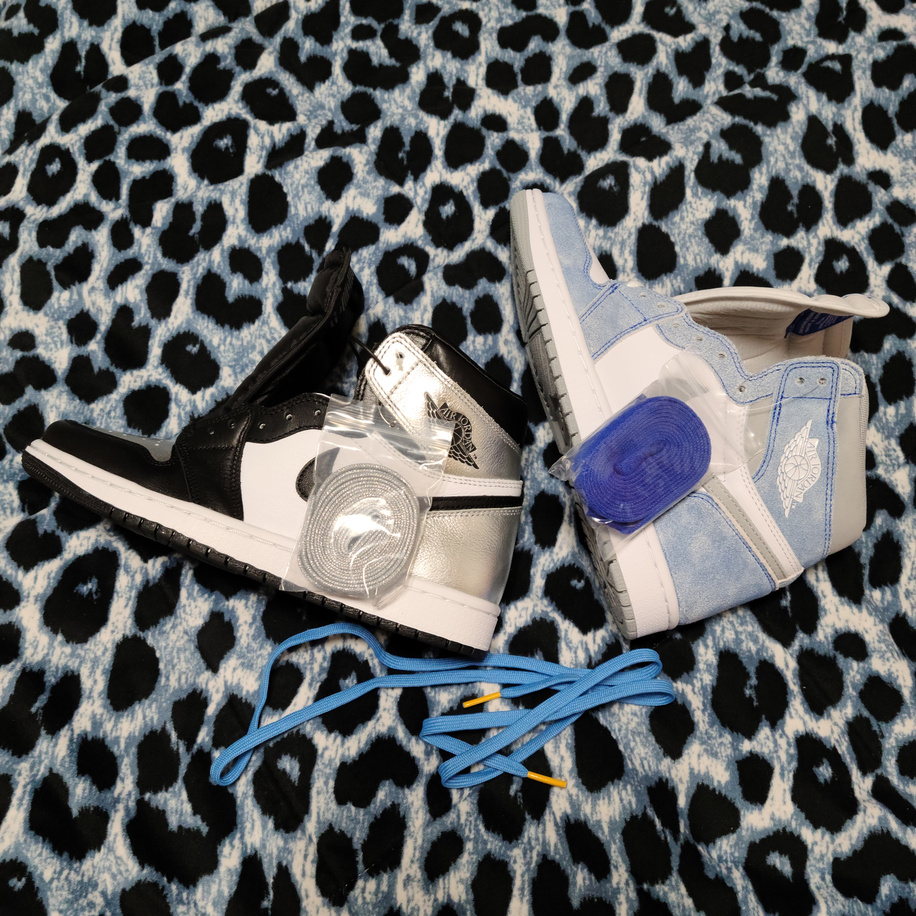 Jordan 1 Retro High OG Hyper Royal, (W) Jordan 1 Retro High OG Silver Toe 착용 스타일