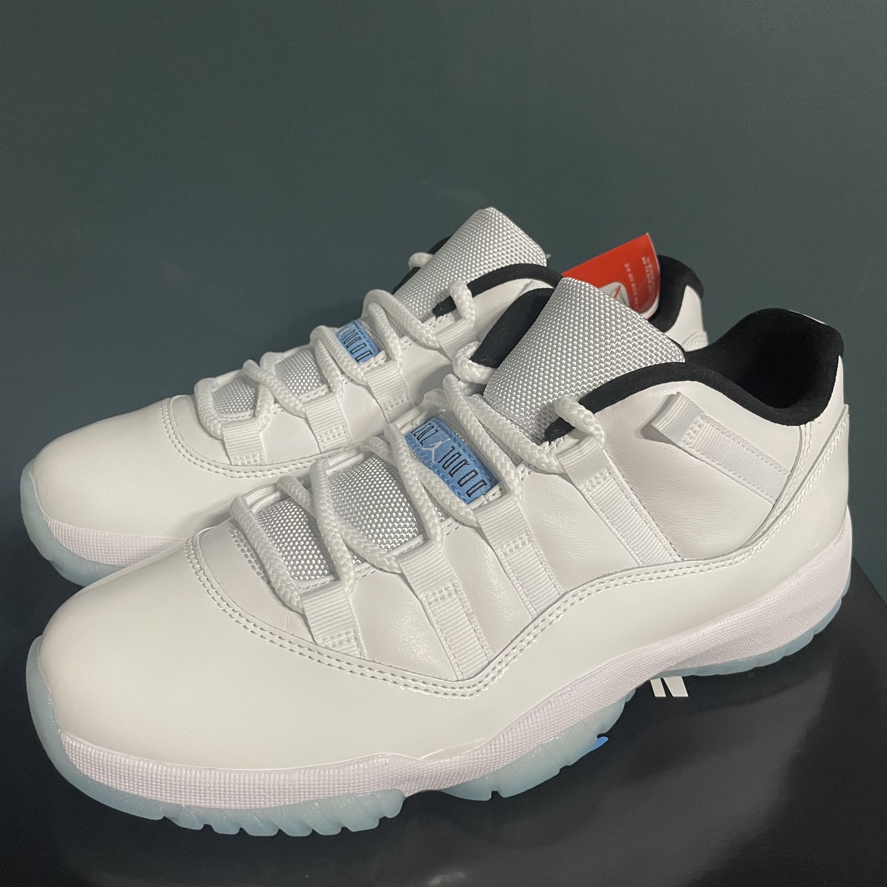Jordan 11 Retro Low Legend Blue 착용 스타일