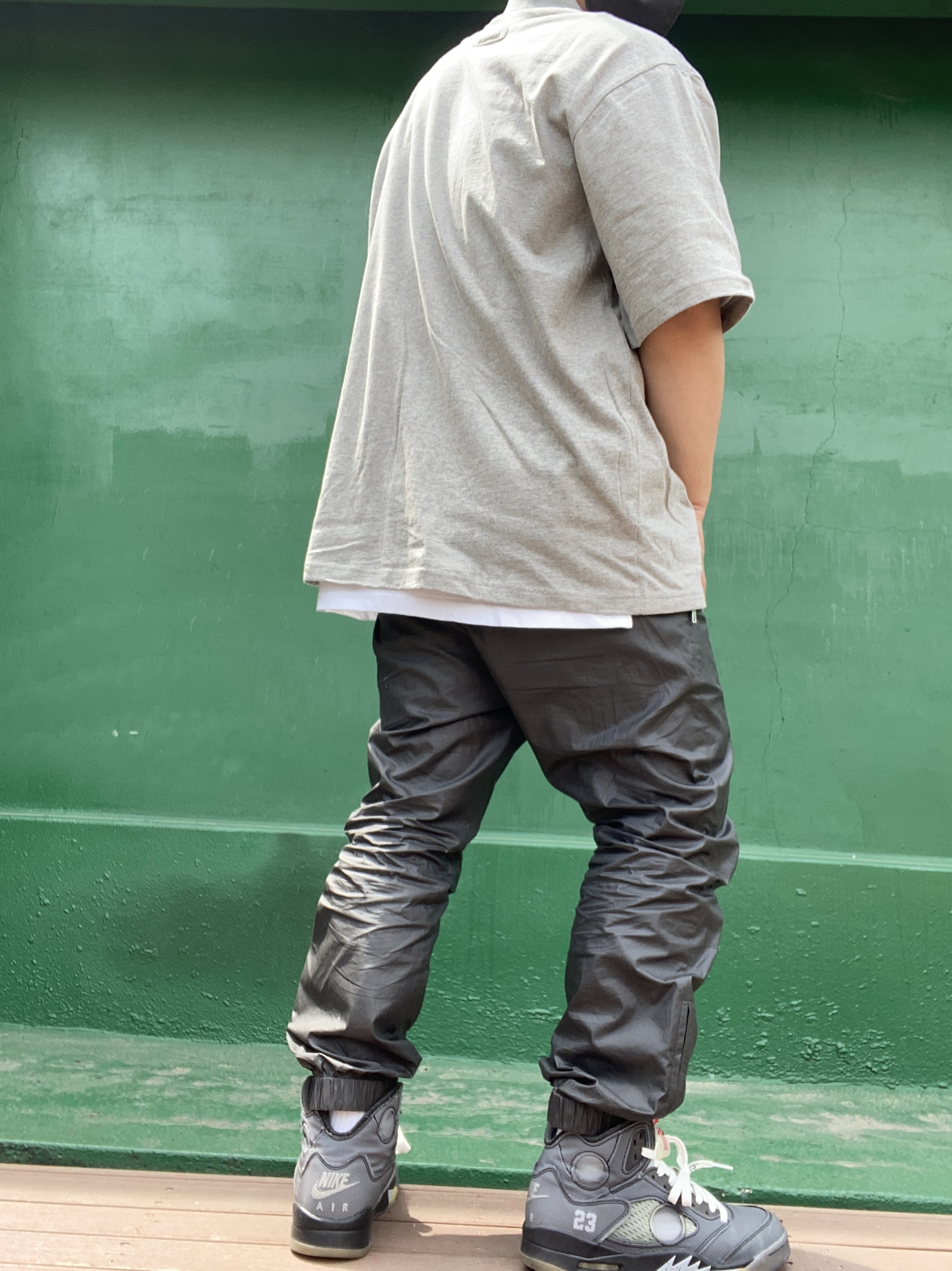 Essentials Short Sleeve Boxy Polo Heather Oatmeal/Dark Heather Oatmeal - 20FW, Jordan 5 x Off-White Retro SP Black Muslin 착용 스타일 - 3