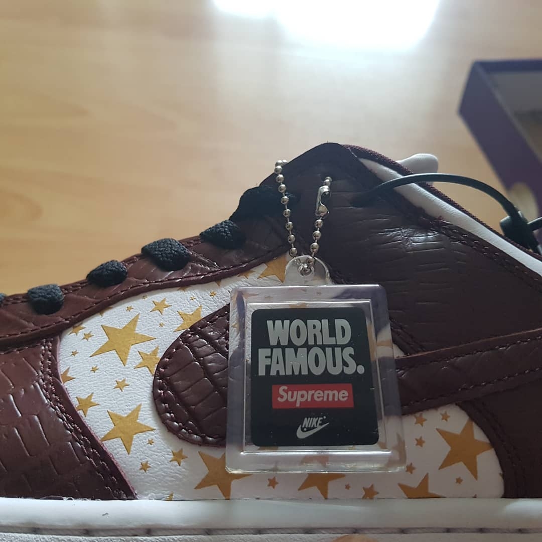 Nike x Supreme SB Dunk Low Barkroot Brown 착용 스타일 - 3