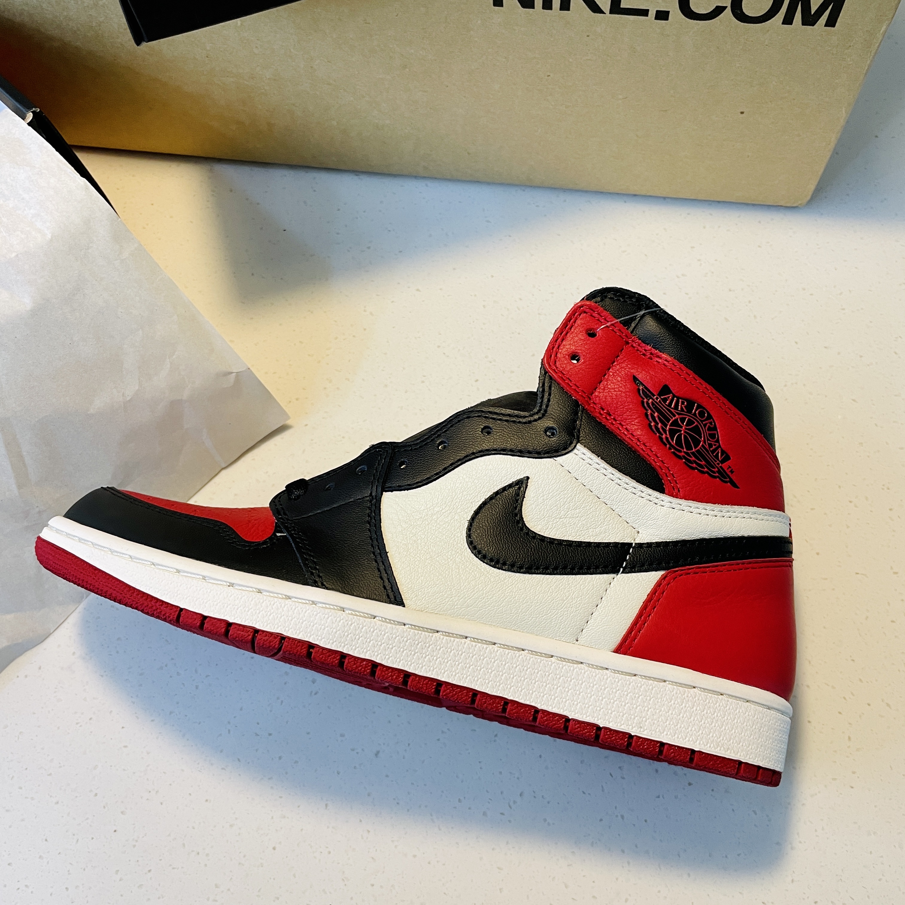 Jordan 1 Retro High OG Bred Toe 착용 스타일 - 2