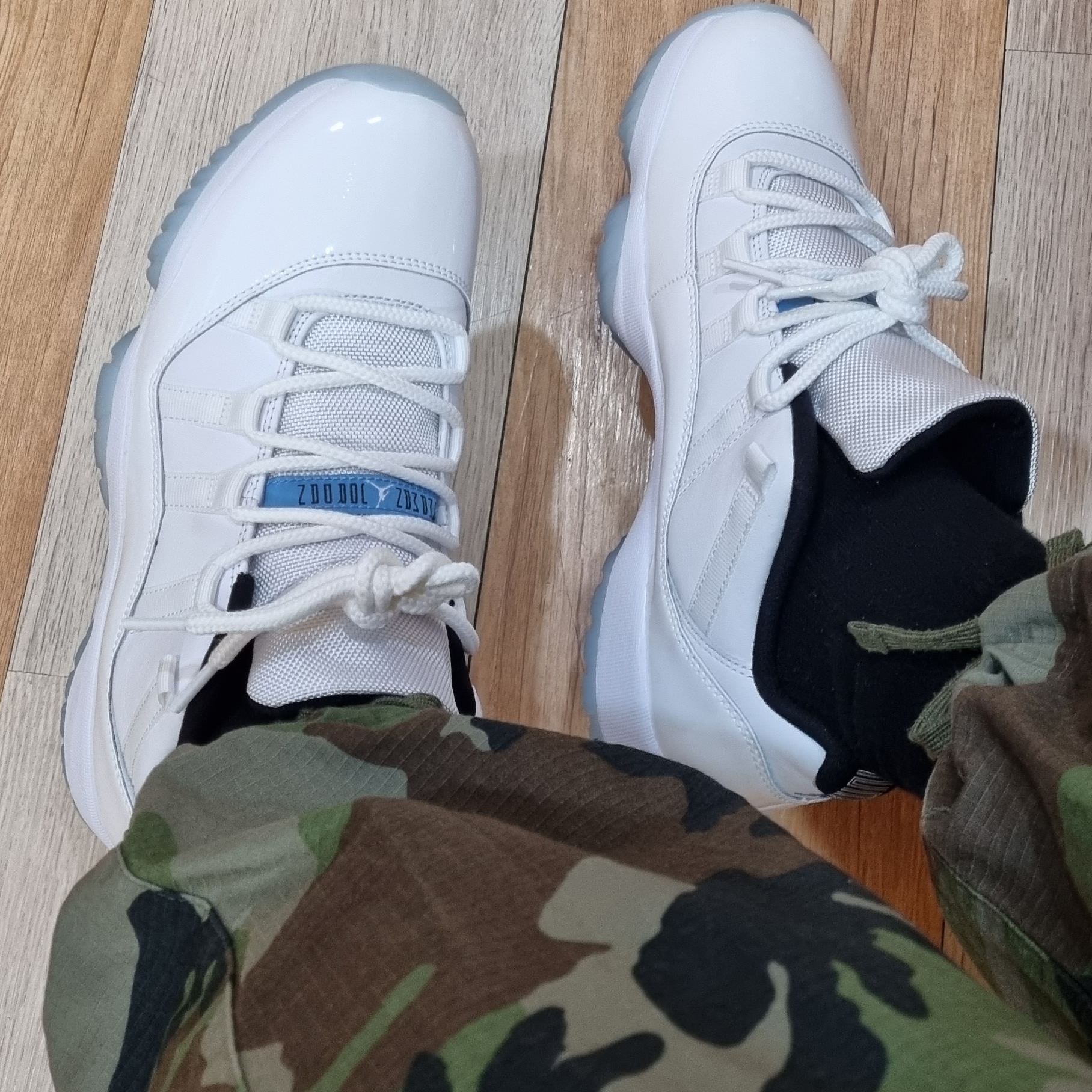 Jordan 11 Retro Low Legend Blue 착용 스타일