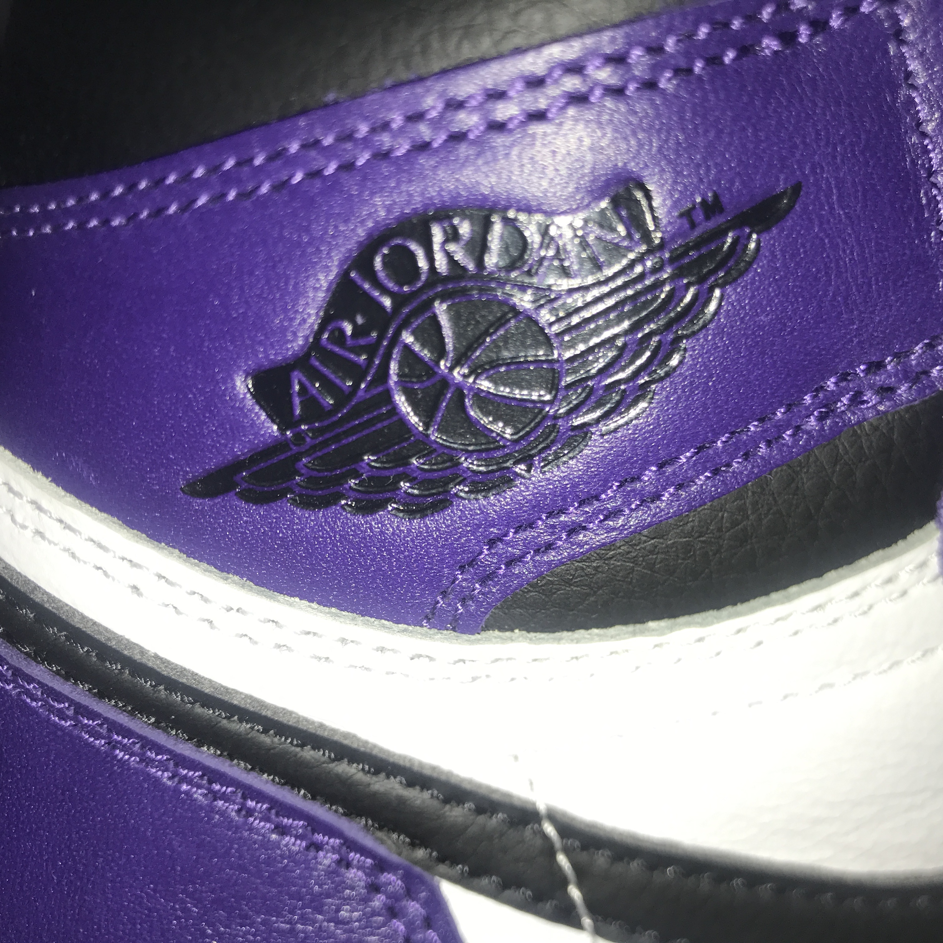 Jordan 1 Retro High OG Court Purple 2020 착용 스타일 - 1