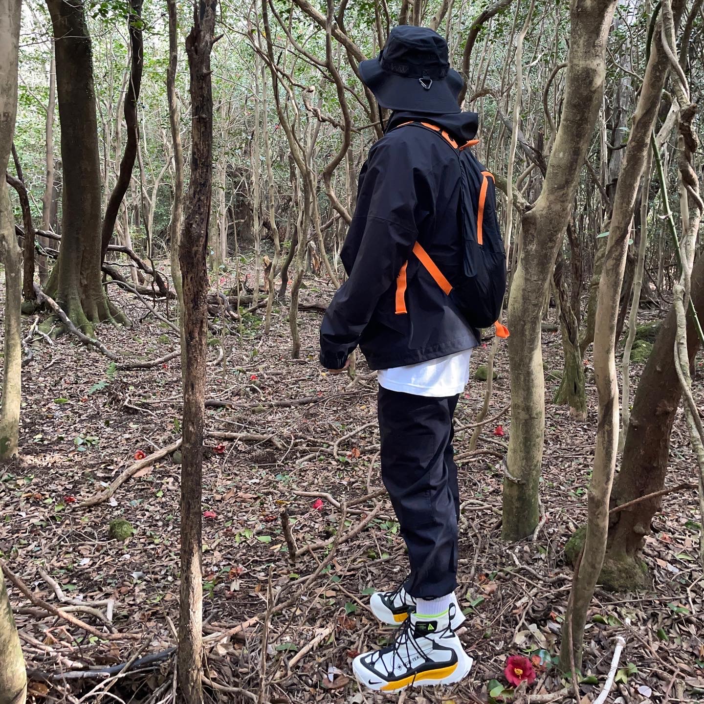 Nike ACG SSNL Bucket Black White, Nike ACG Terra Antarktik Gore-Tex Summit White 착용 스타일 - 2