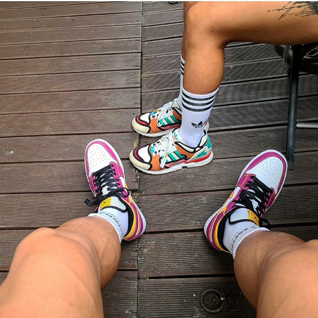Jordan 1 Mid DOD Familia, Adidas ZX 10000 Krusty Burger 착용 스타일