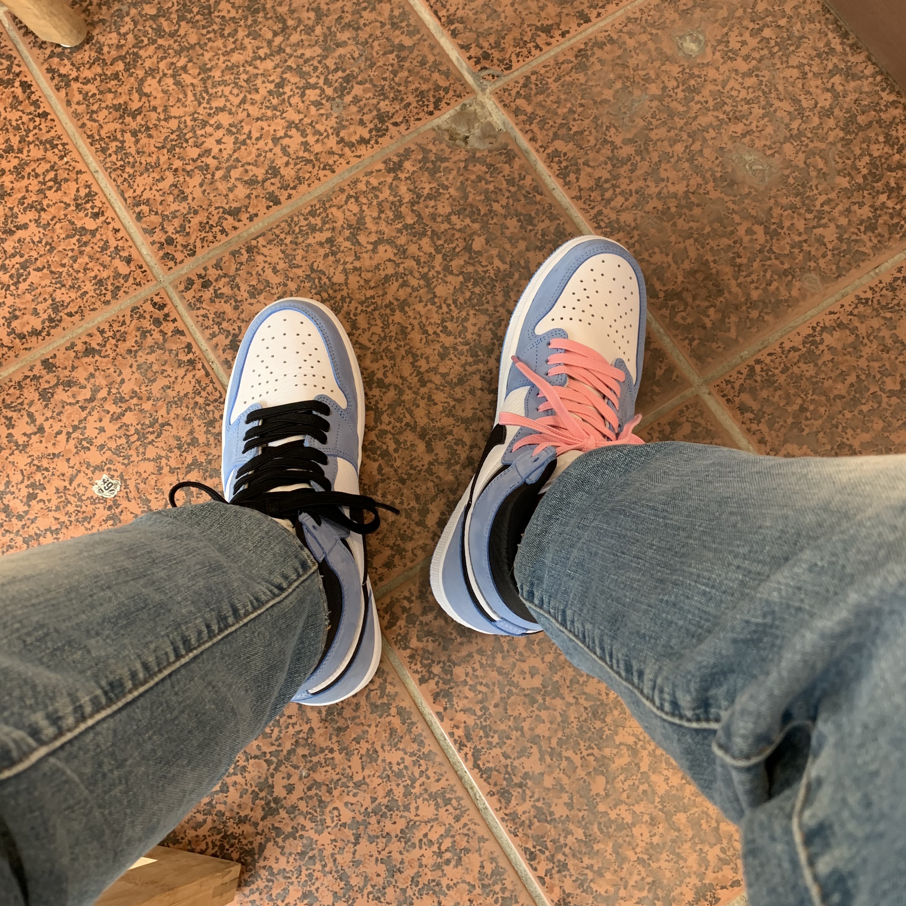 Jordan 1 Retro High OG University Blue 착용 스타일