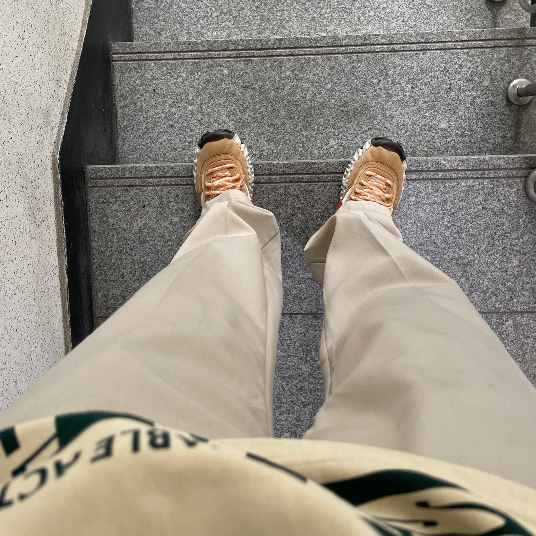Nike Overbreak SP Fossil, Nike x Cactus Plant Flea Market Long Sleeve Polo Natural - Asia 착용 스타일