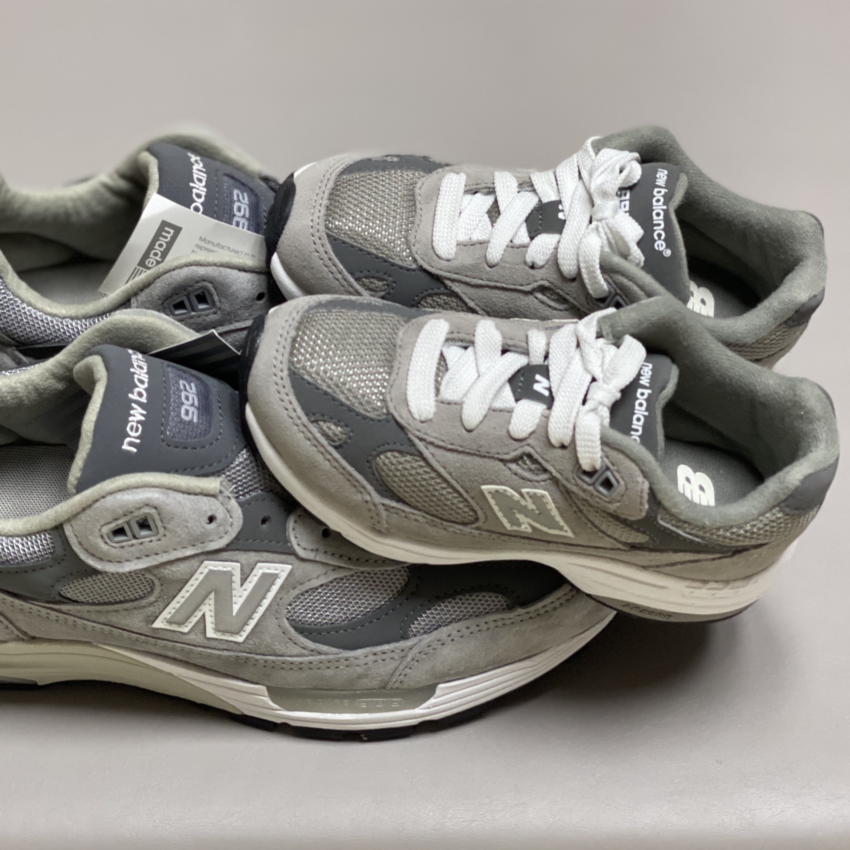 New Balance 992 Made in USA Grey - D Standard 착용 스타일 - 2