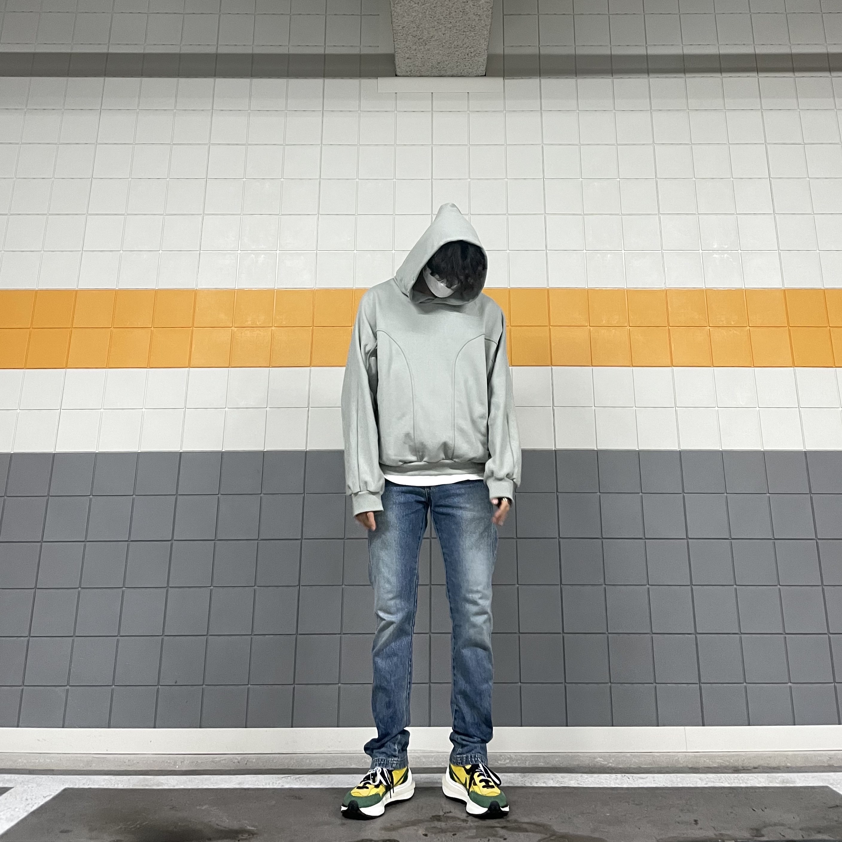 Nike x Sacai VaporWaffle Tour Yellow & Gorge Green Sail 착용 스타일
