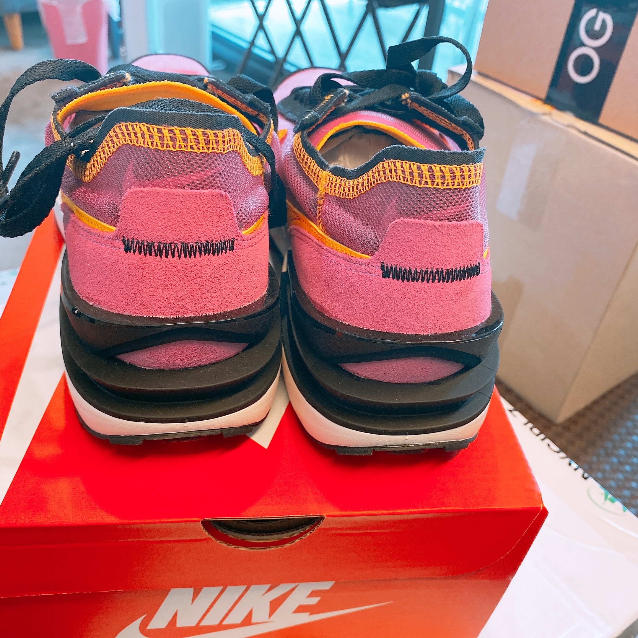 Nike Waffle One Active Fuchsia 착용 스타일 - 3