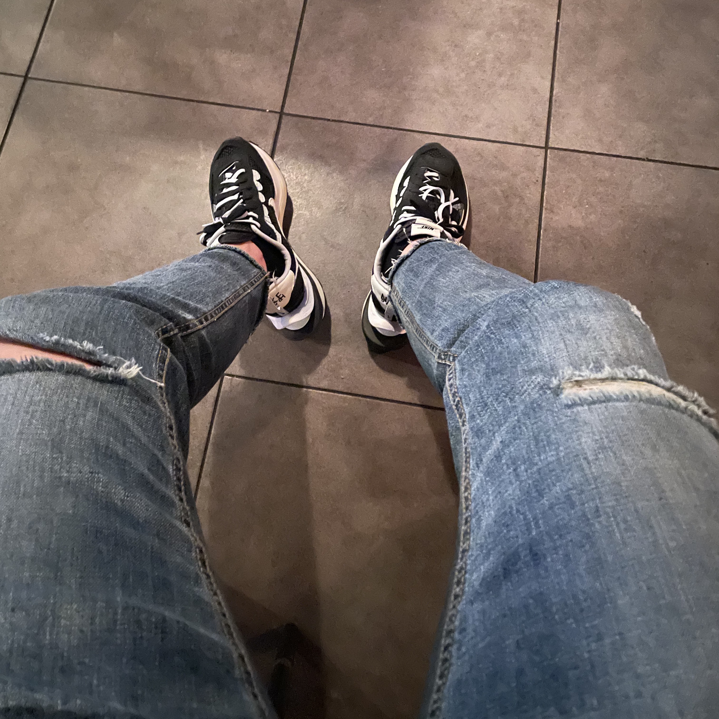 Nike x Sacai VaporWaffle Black White 착용 스타일