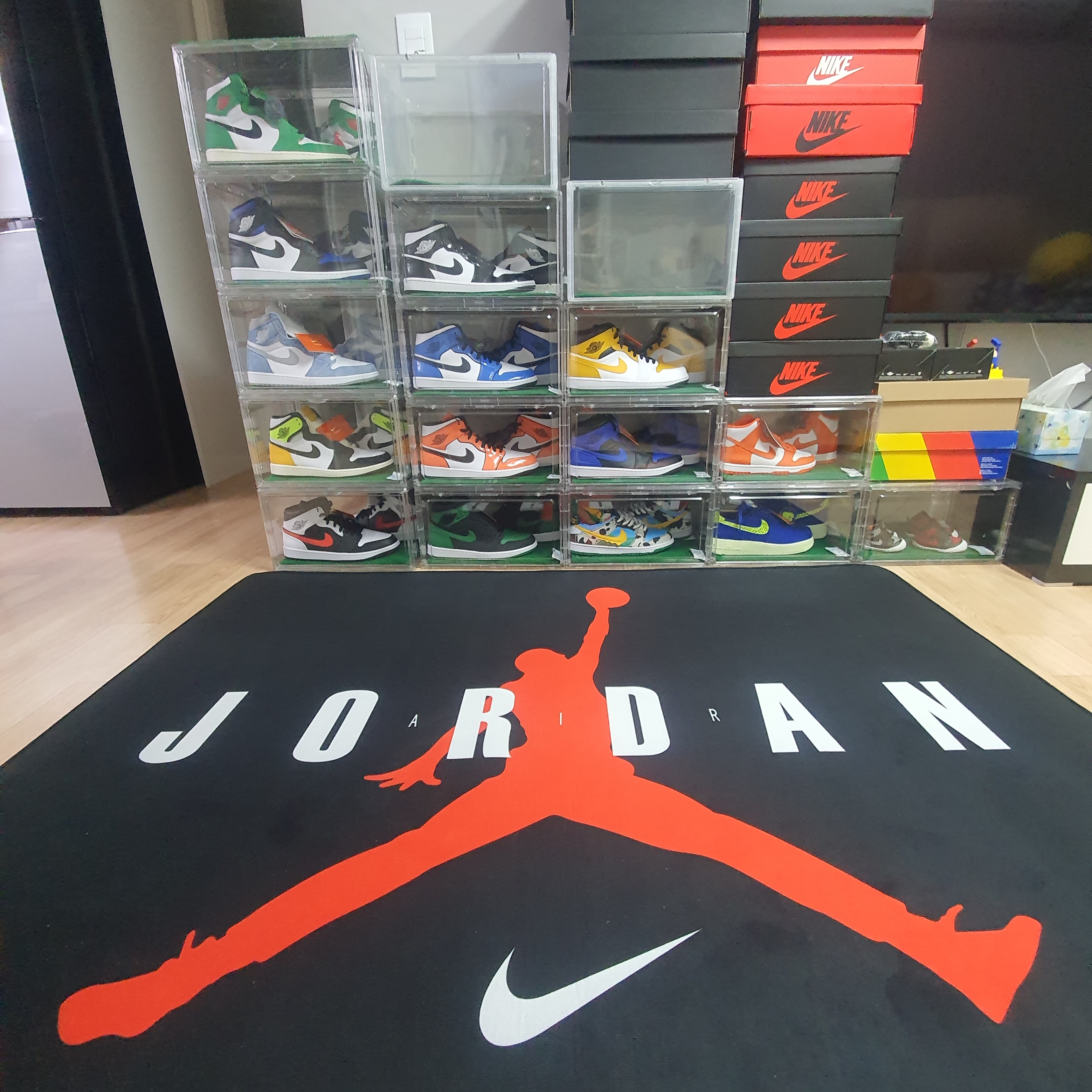 (W) Jordan 1 Retro High OG Lucky Green, Jordan 1 Retro High OG Royal Toe 착용 스타일 - 3