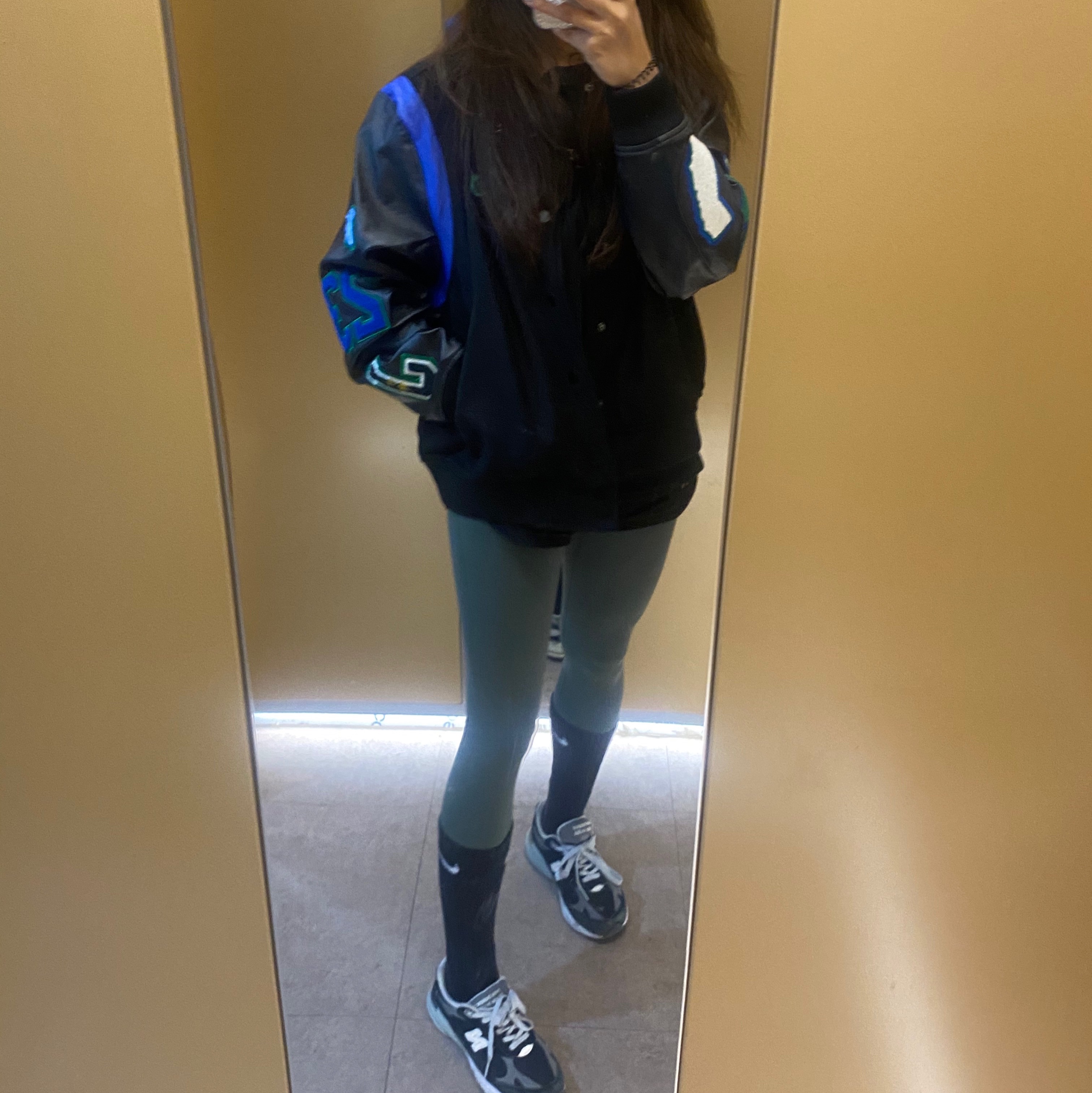 (W) Jordan x Aleali May Varsity Jacket Black - Asia, (W) New Balance 993 Made in USA Navy - B Standard 착용 스타일 - 1