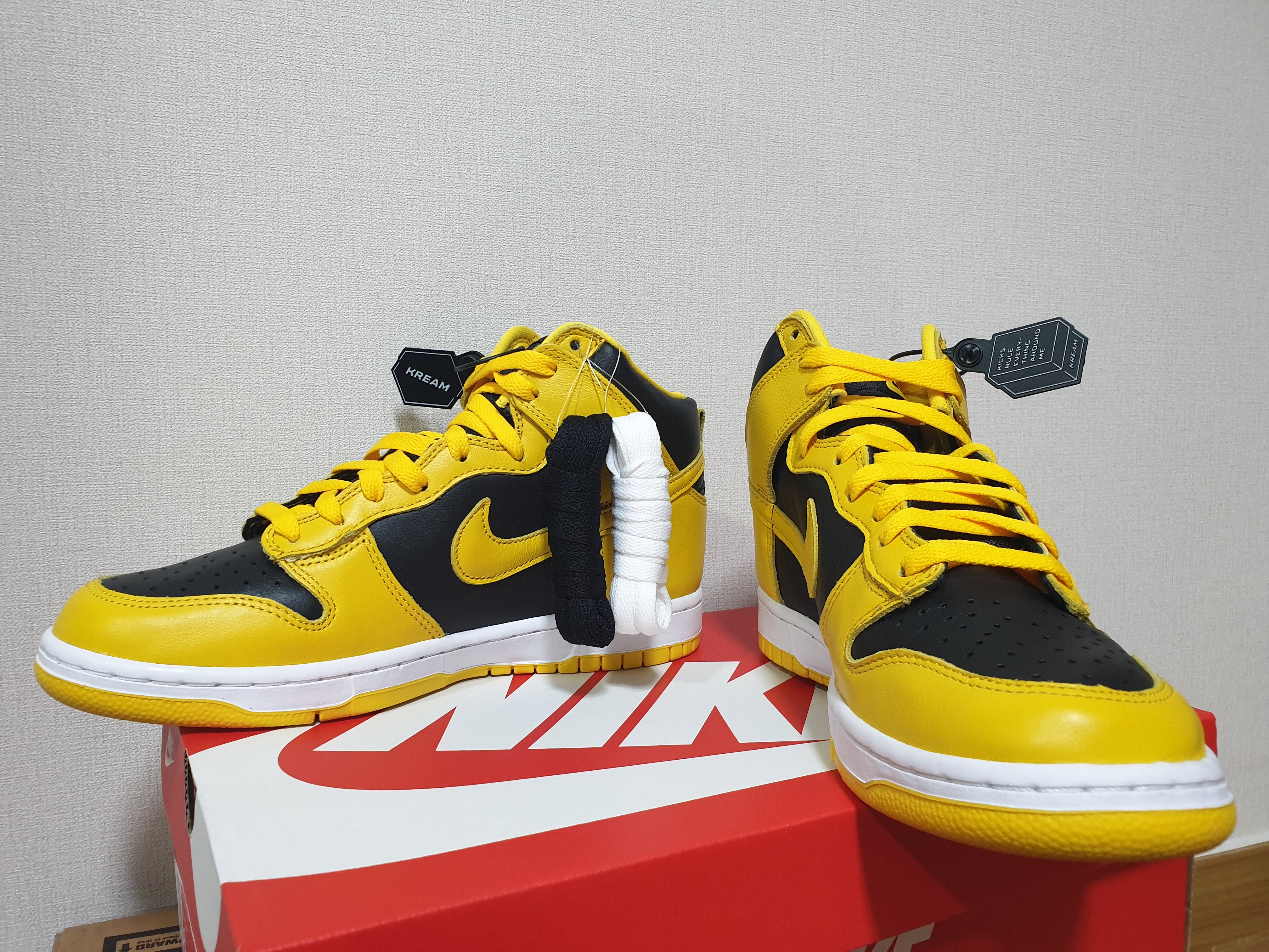 Nike Dunk High SP Varsity Maize 착용 스타일 - 1